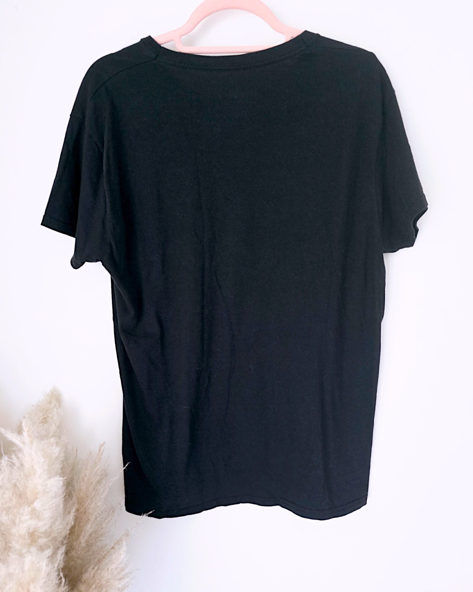 Tee-shirt noir à tag - 𝐌𝐚𝐫𝐢𝐧𝐚𝟒𝟒𝐟𝐚𝐦𝐢𝐥𝐲