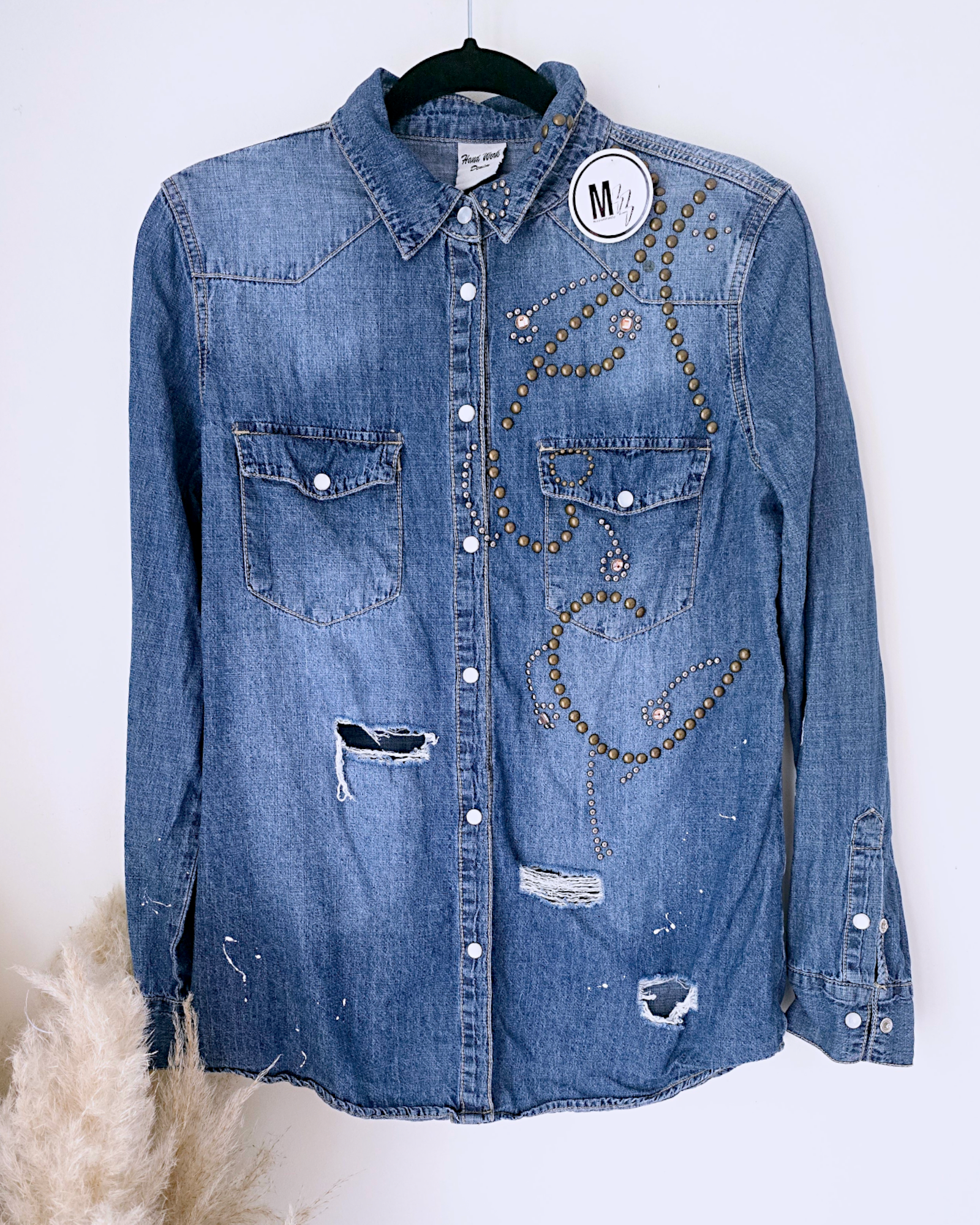 Chemise cloutées en denim - 𝐌𝐚𝐫𝐢𝐧𝐚𝟒𝟒𝐟𝐚𝐦𝐢𝐥𝐲