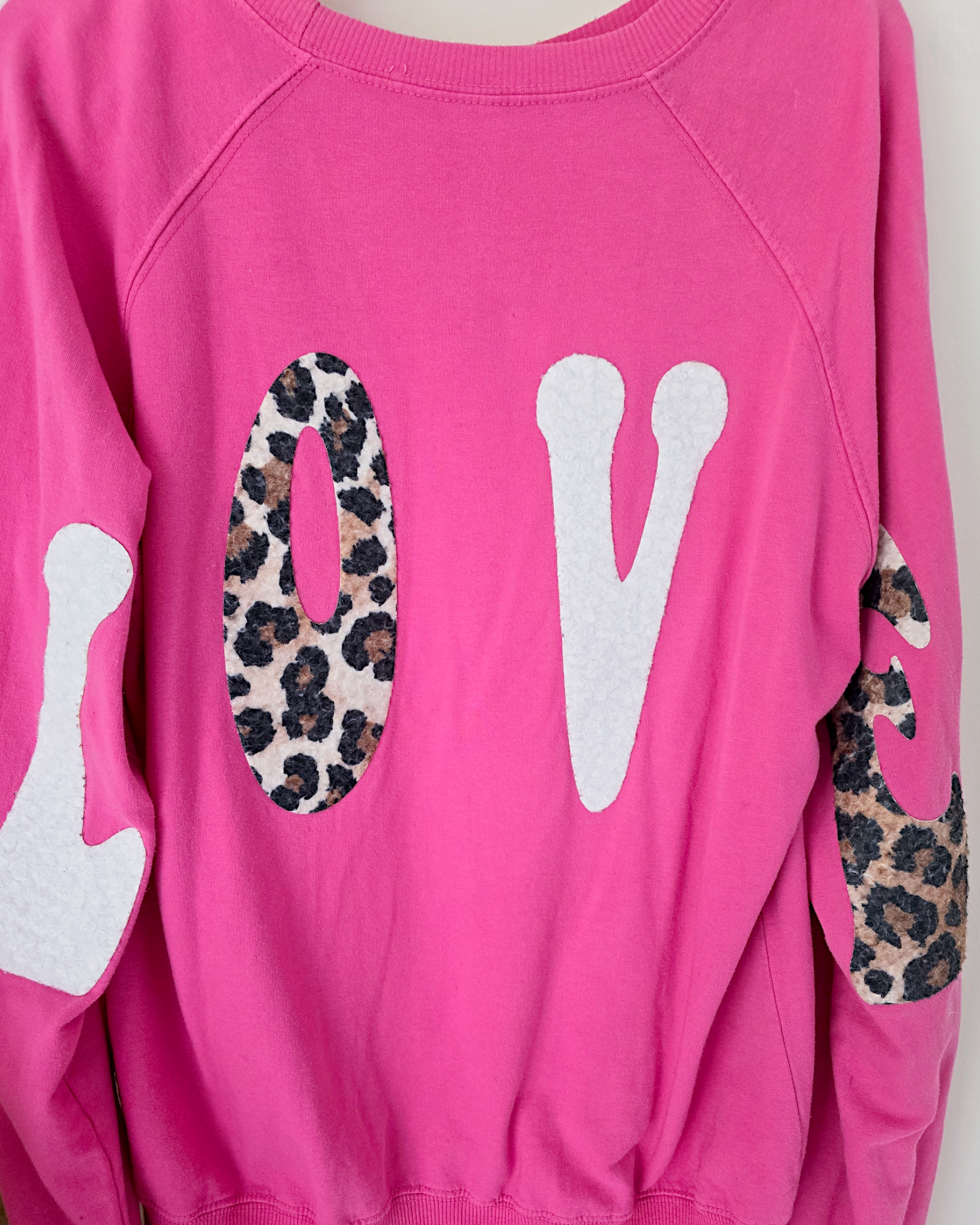 Sweat LOVE fuchsia - 𝐌𝐚𝐫𝐢𝐧𝐚𝟒𝟒𝐟𝐚𝐦𝐢𝐥𝐲