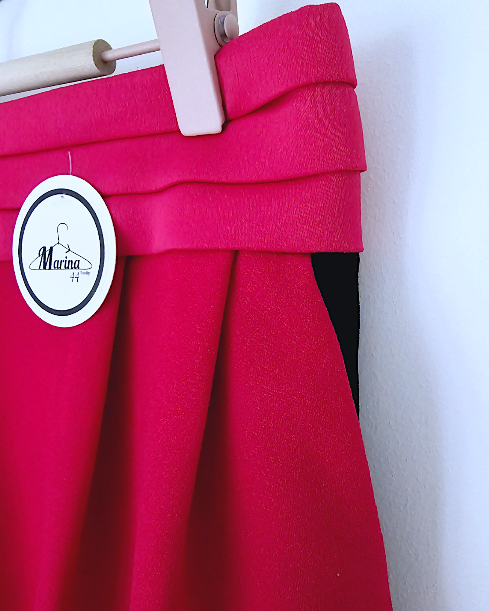 Short chic fuchsia - 𝐌𝐚𝐫𝐢𝐧𝐚𝟒𝟒𝐟𝐚𝐦𝐢𝐥𝐲