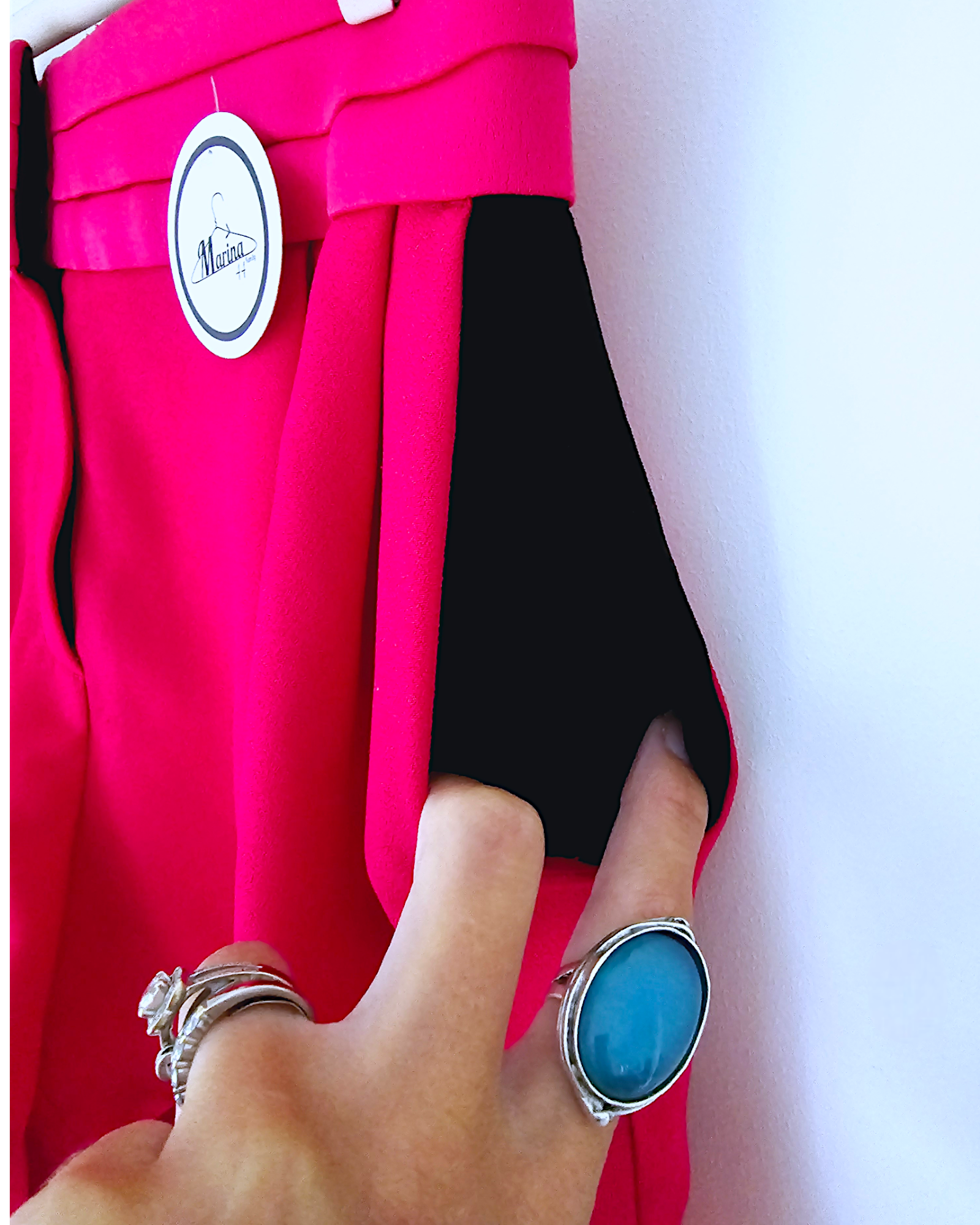 Short chic fuchsia - 𝐌𝐚𝐫𝐢𝐧𝐚𝟒𝟒𝐟𝐚𝐦𝐢𝐥𝐲
