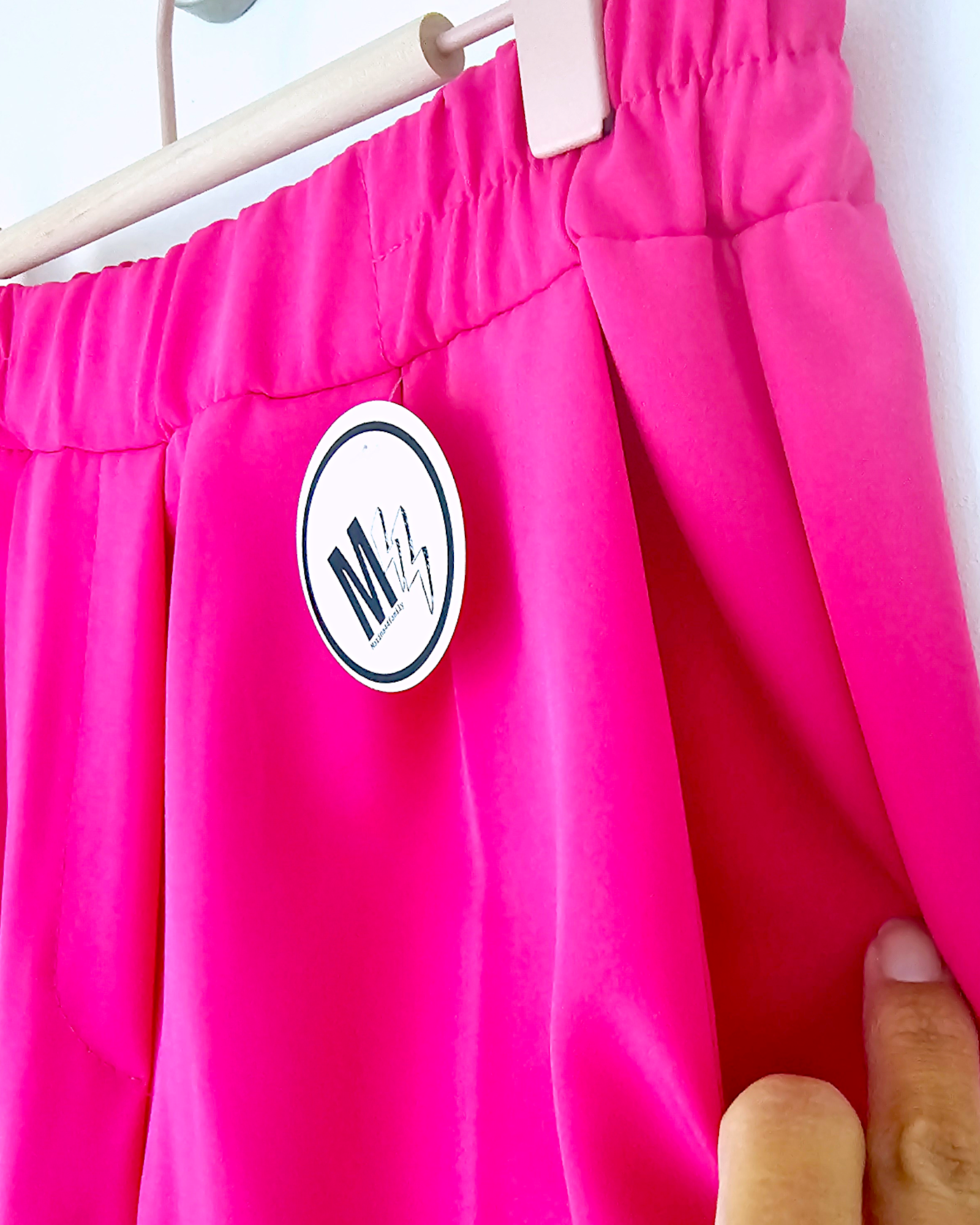 Pantalon chic fuchsia - 𝐌𝐚𝐫𝐢𝐧𝐚𝟒𝟒𝐟𝐚𝐦𝐢𝐥𝐲