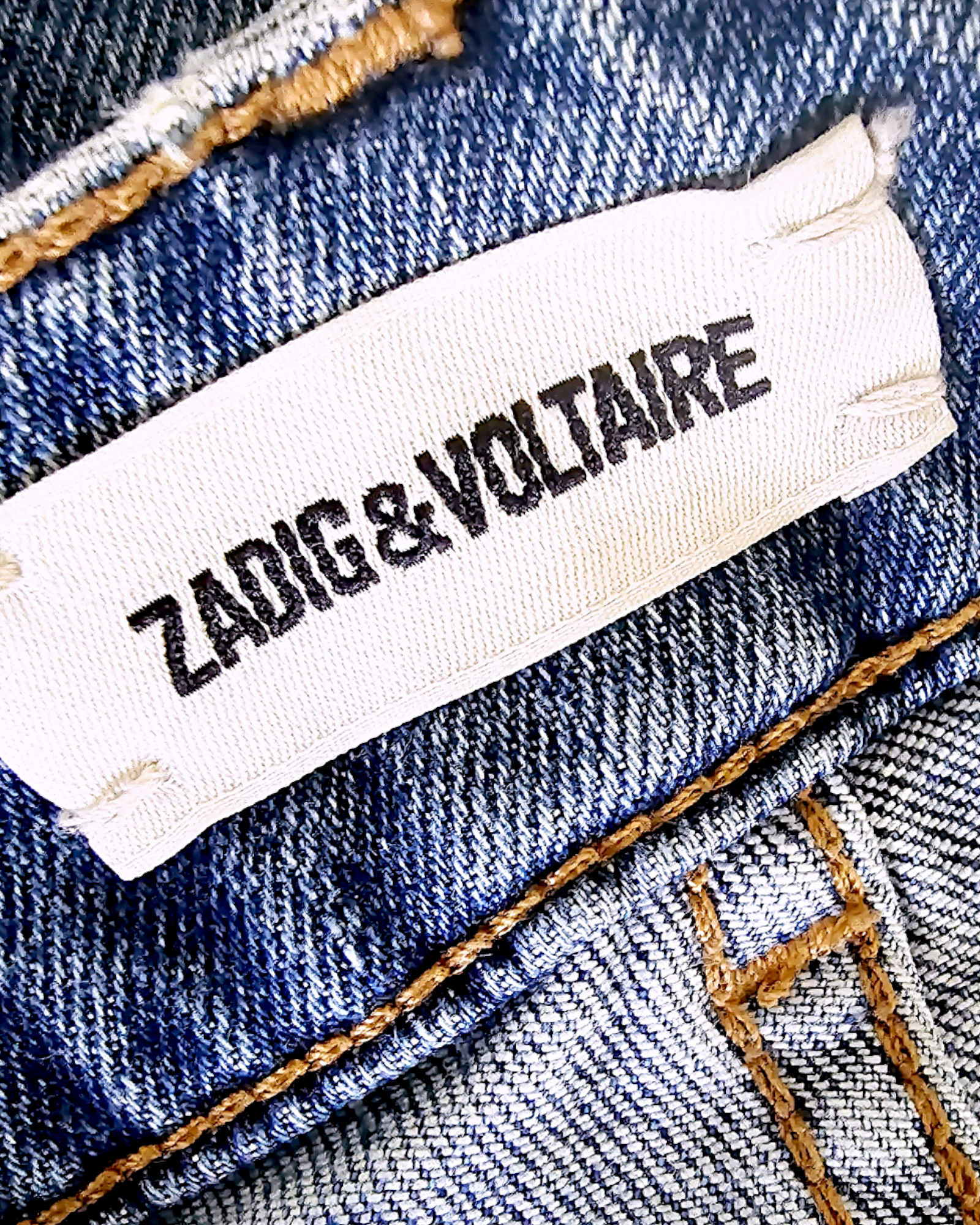 🔥Jean Eva use bleu - 𝐌𝐚𝐫𝐢𝐧𝐚𝟒𝟒𝐟𝐚𝐦𝐢𝐥𝐲