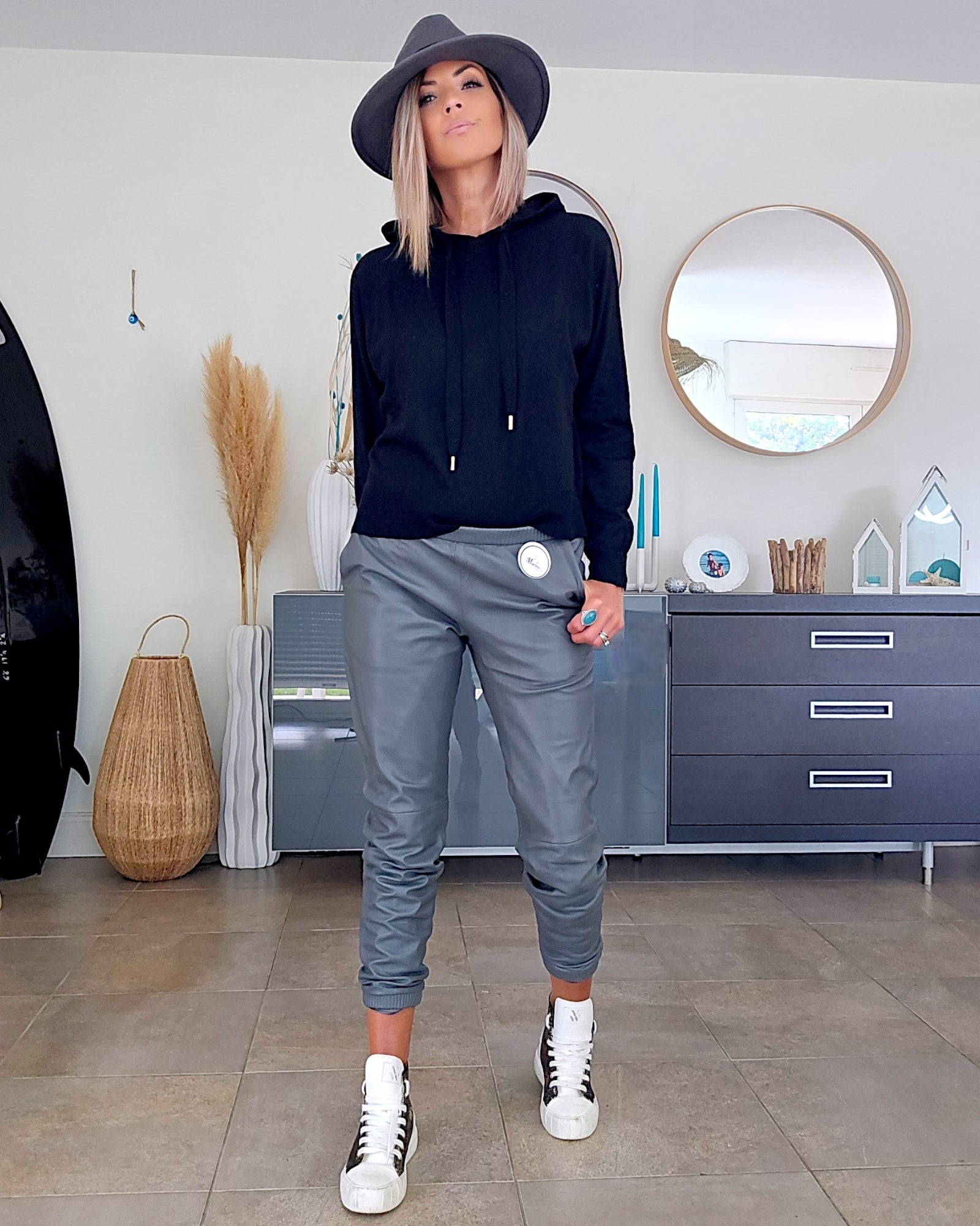 Pull à capuche noir