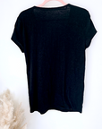 Tee-shirt noir col en V