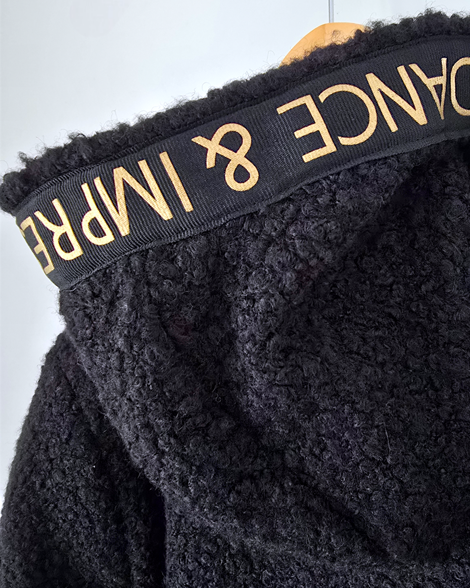 Manteau noir mi-saison