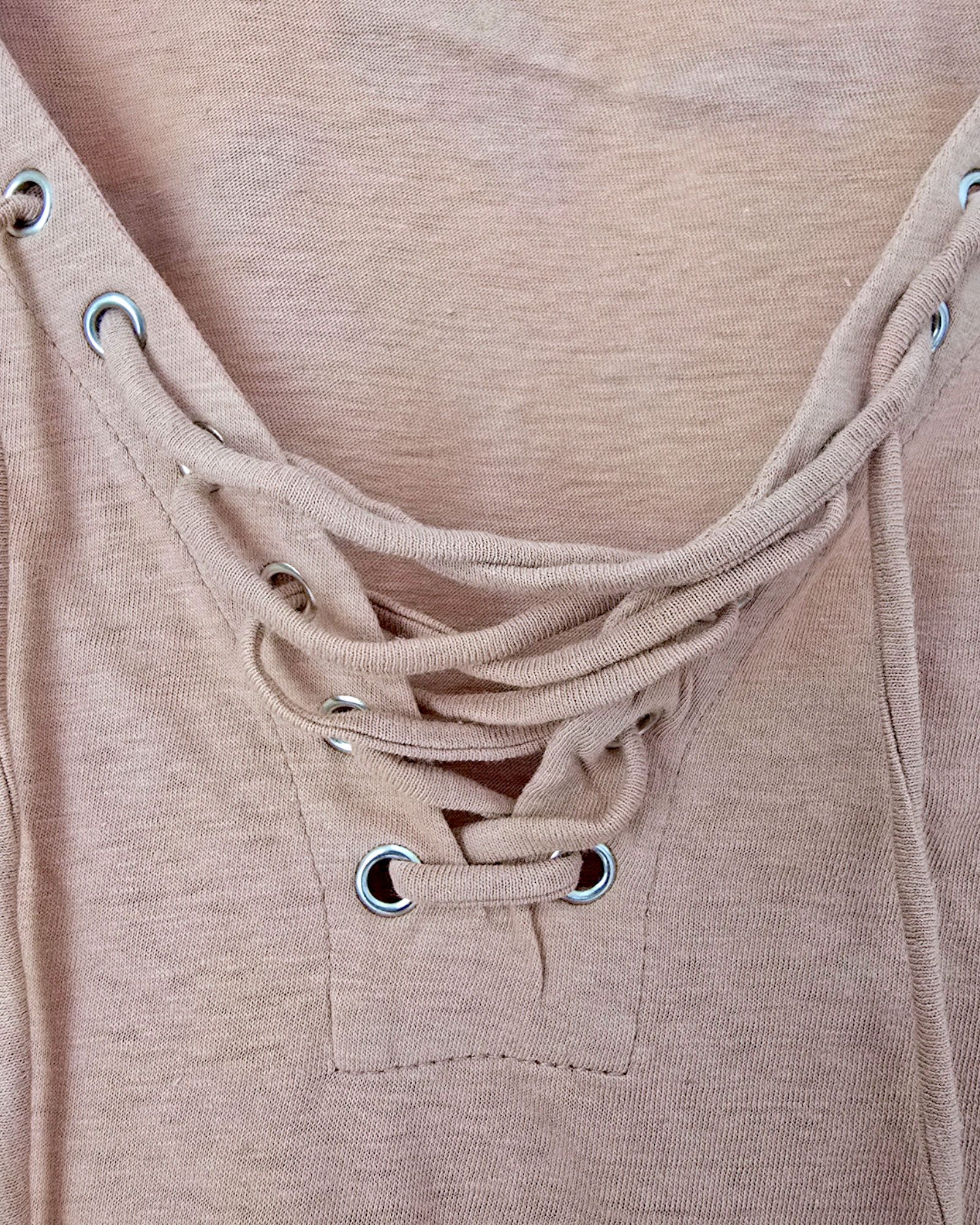 Tee-shirt encolure en V