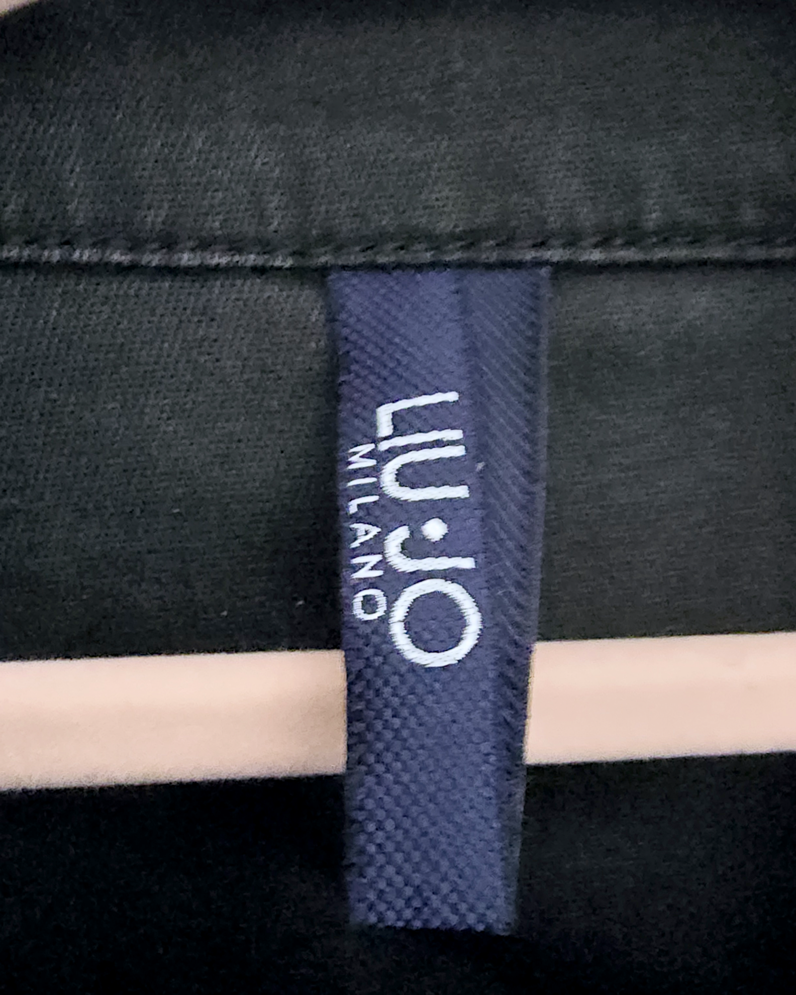 Chemise noire en denim