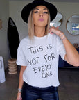 Tee-shirt blanc à tags