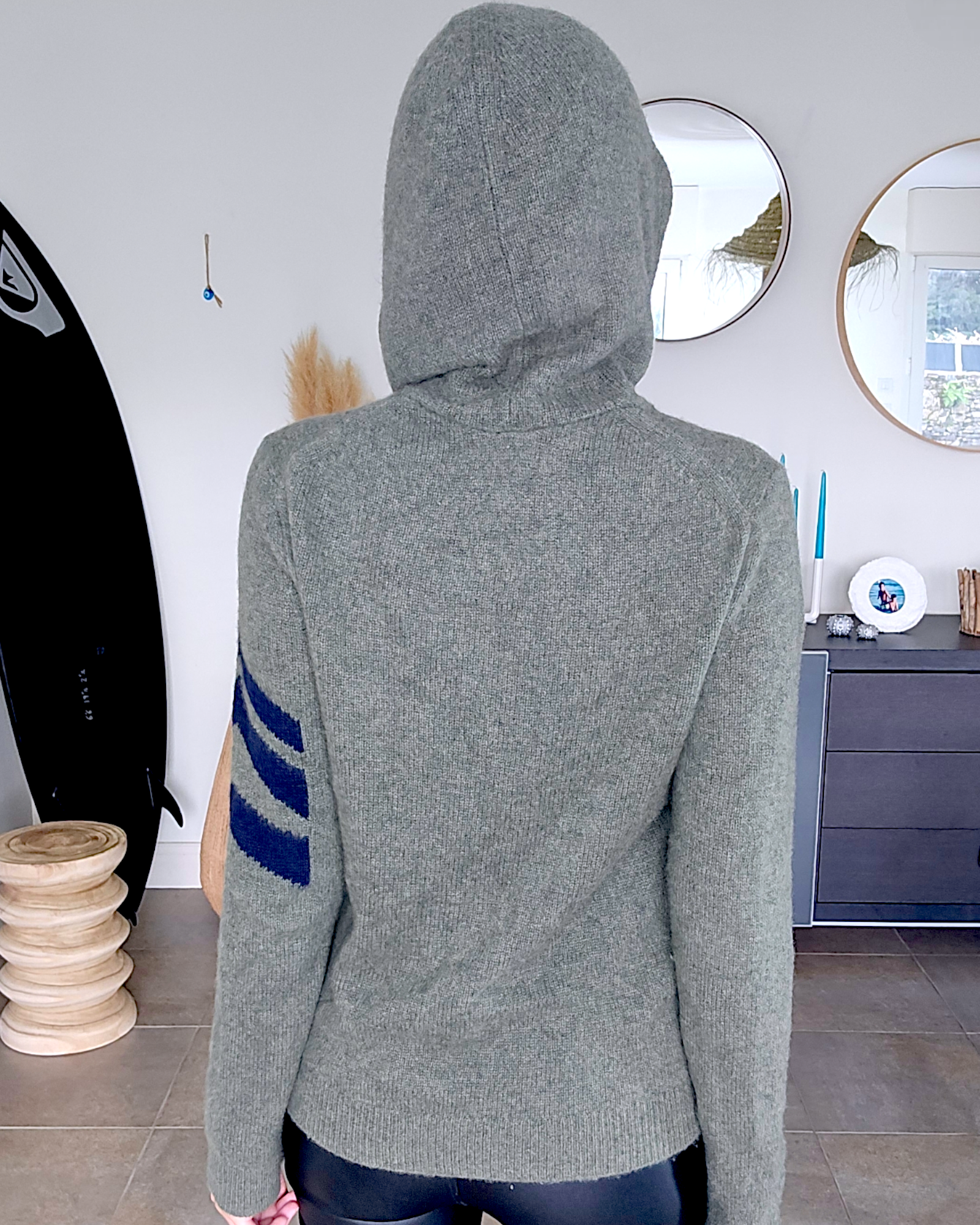Pull cachemire à capuche