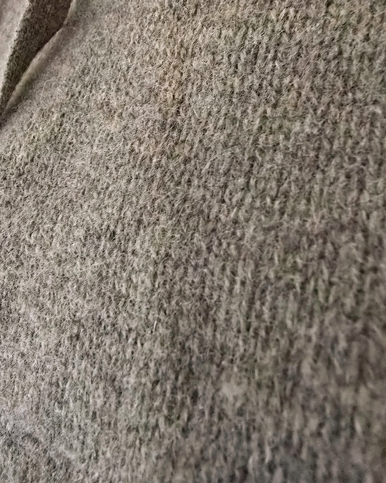 Pull cachemire à capuche