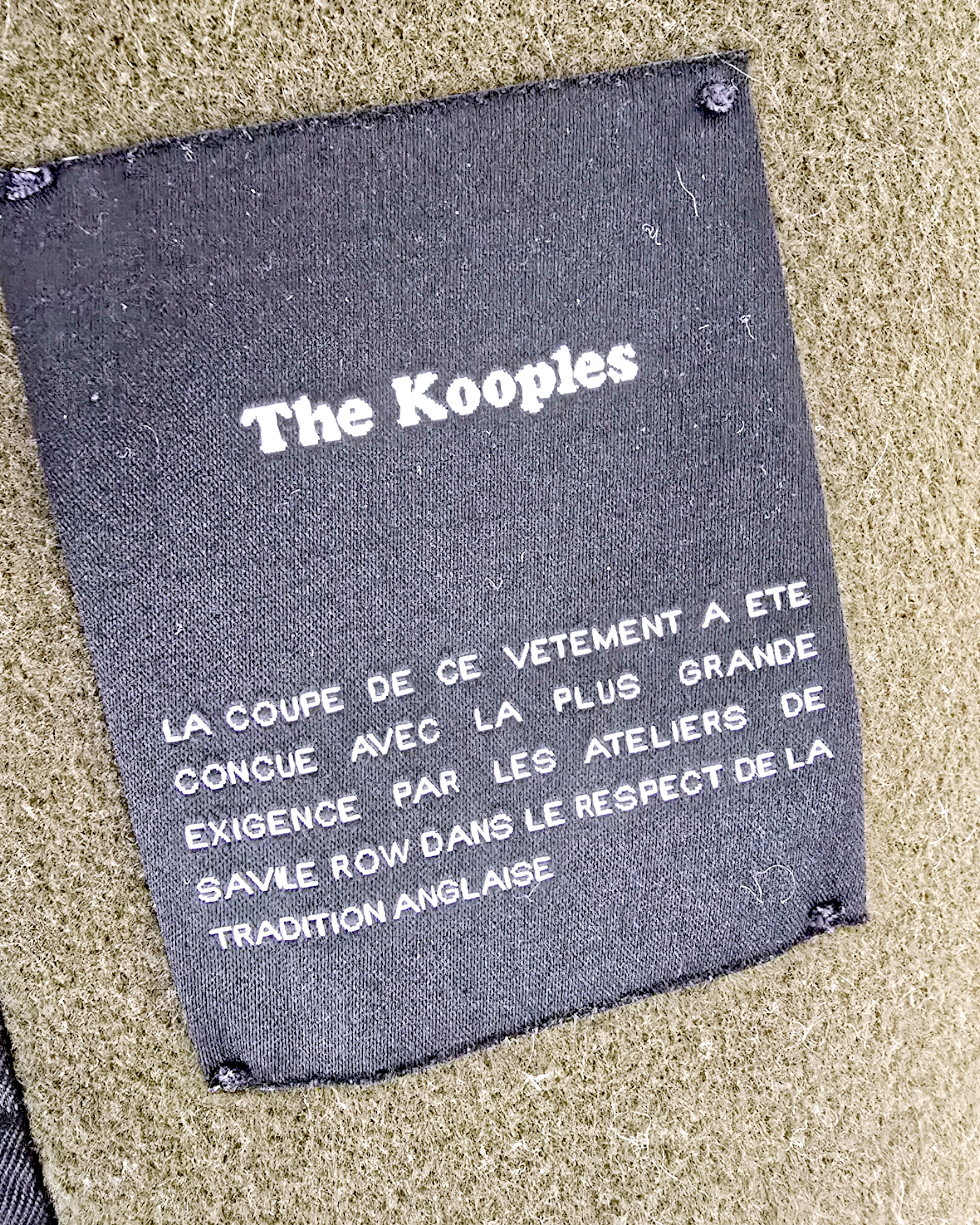 Manteau esprit militaire