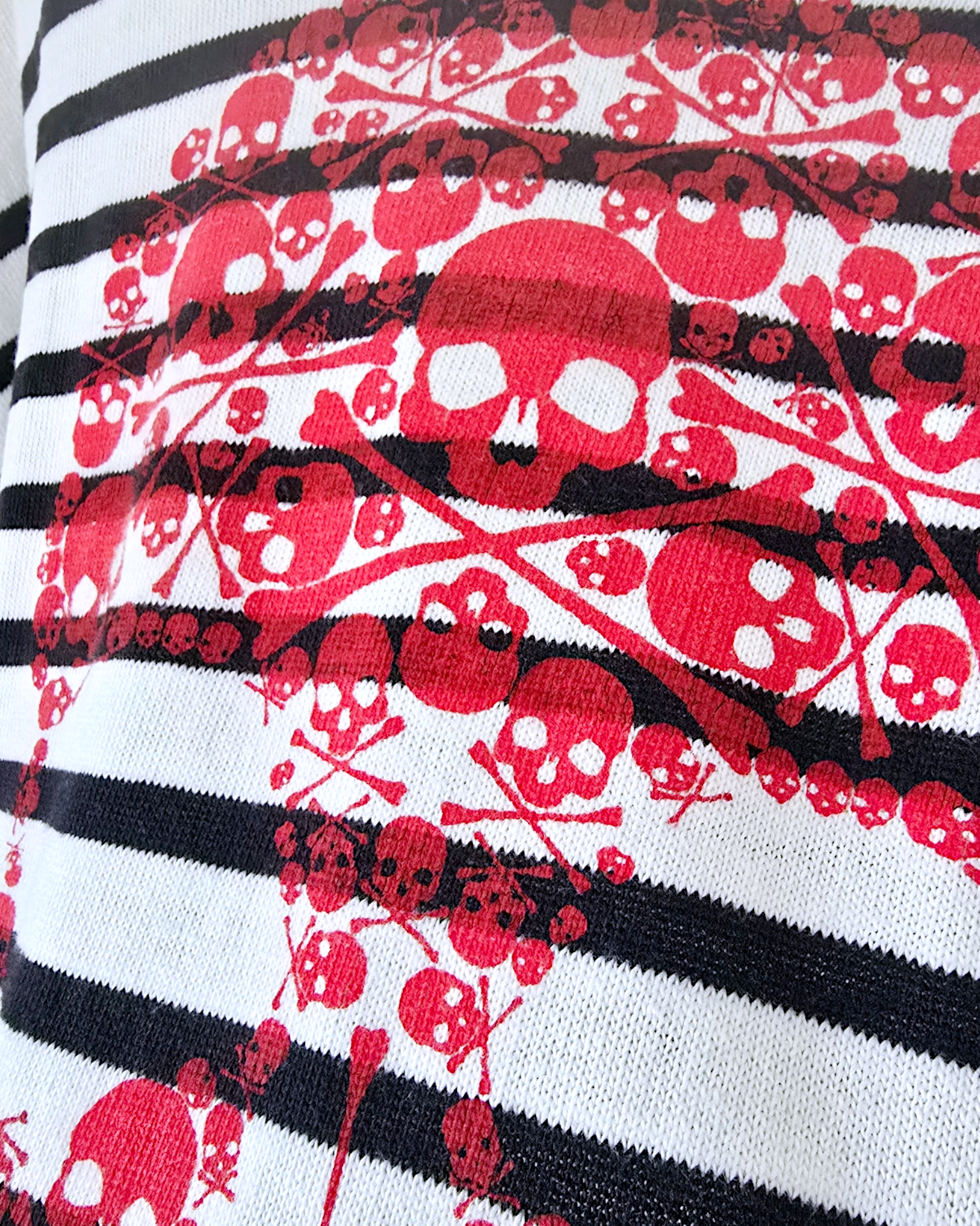Pull marin et skull