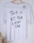 Tee-shirt blanc à tags