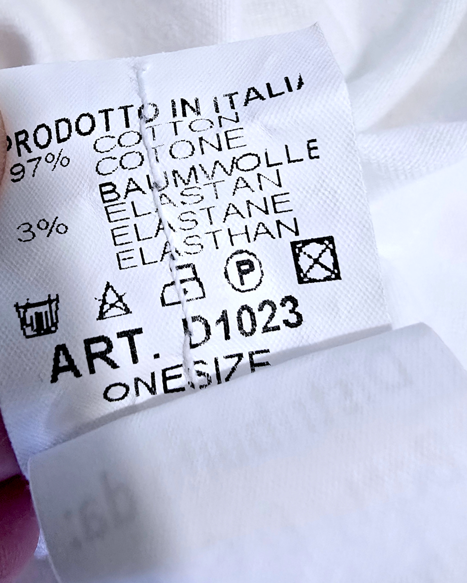 Tee-shirt blanc à tags