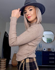 Pull beige col cheminé