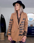 Manteau à tag camel