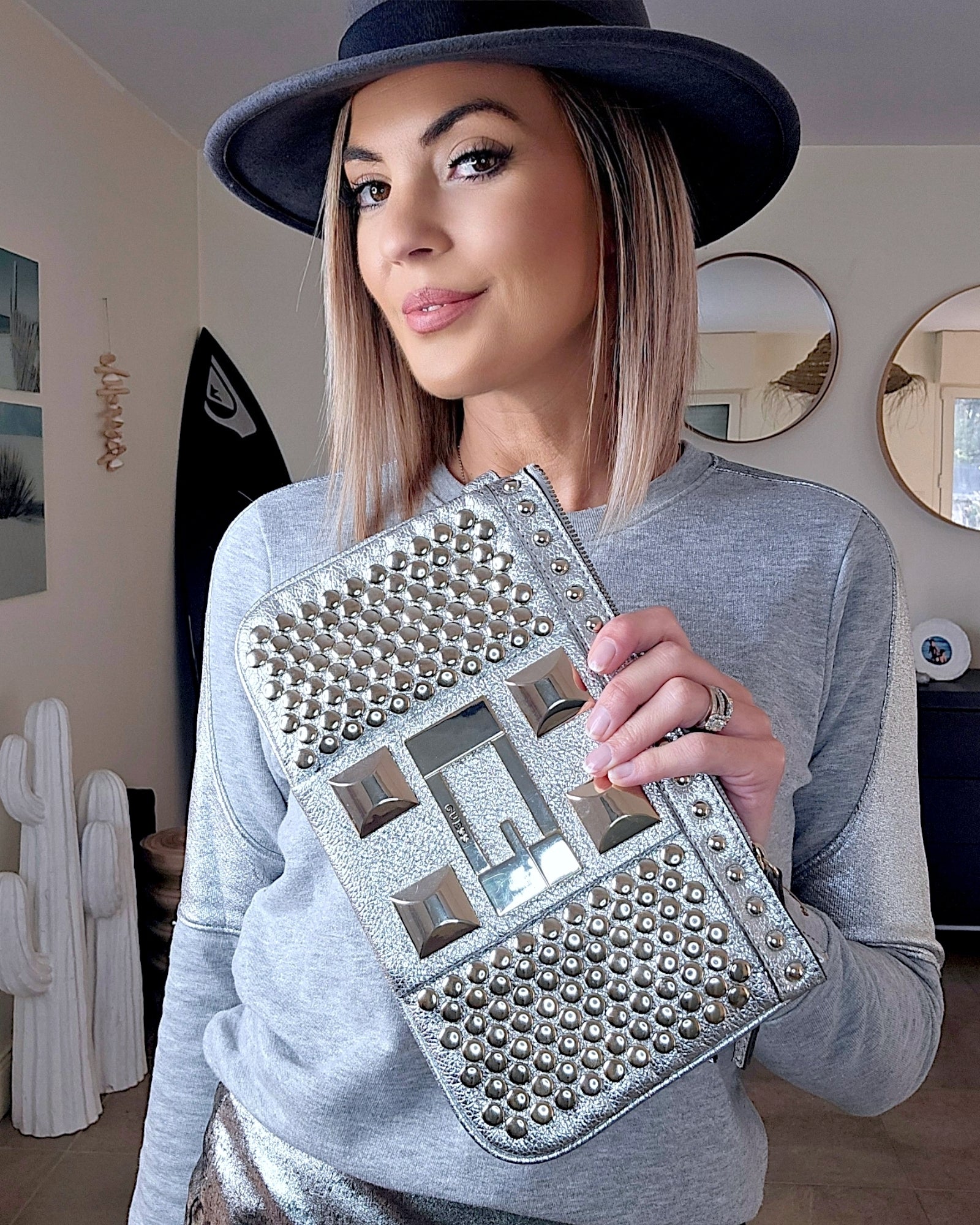 Pochette star cloutée
