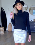 Pull col roulé noir