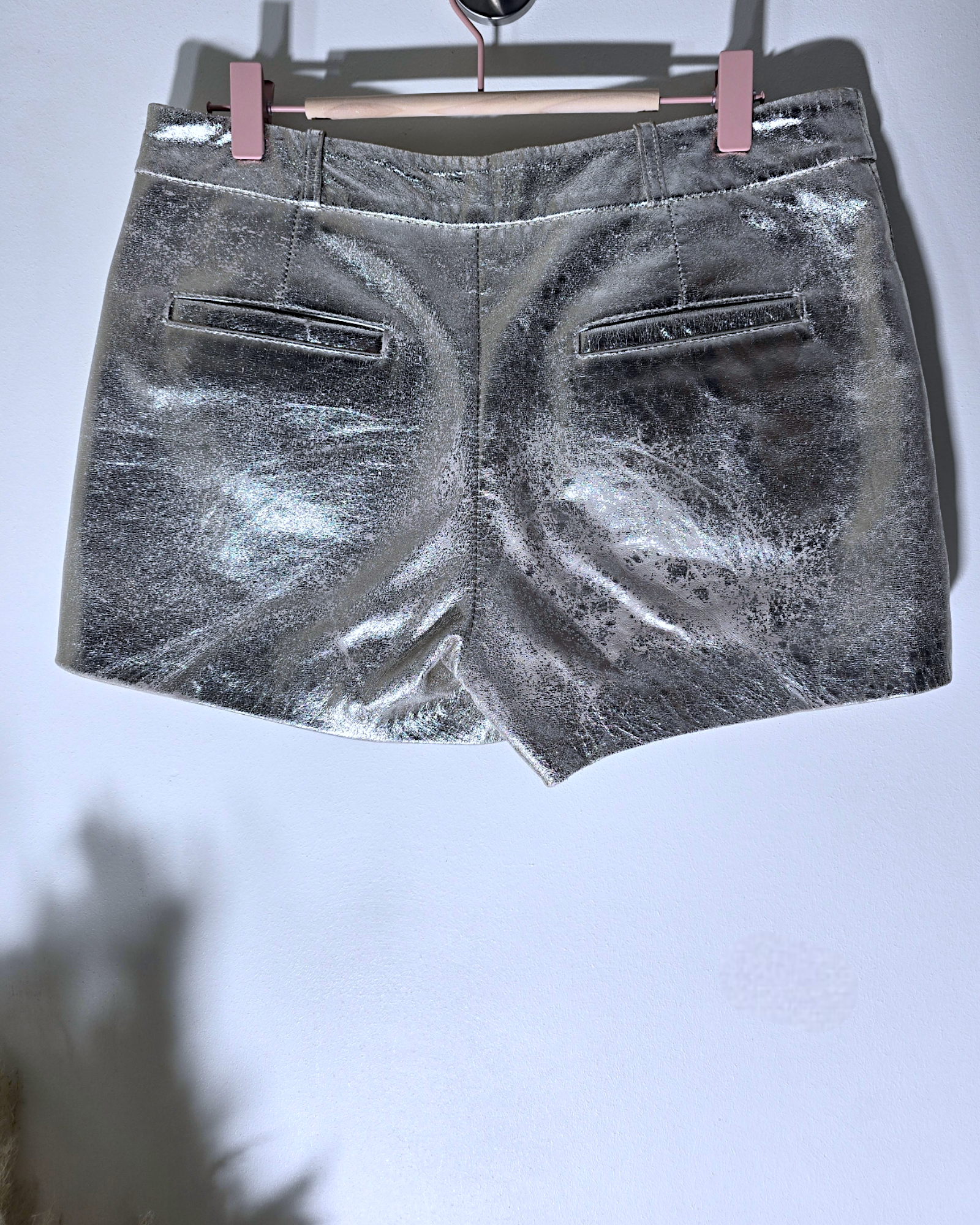 Short star en cuir