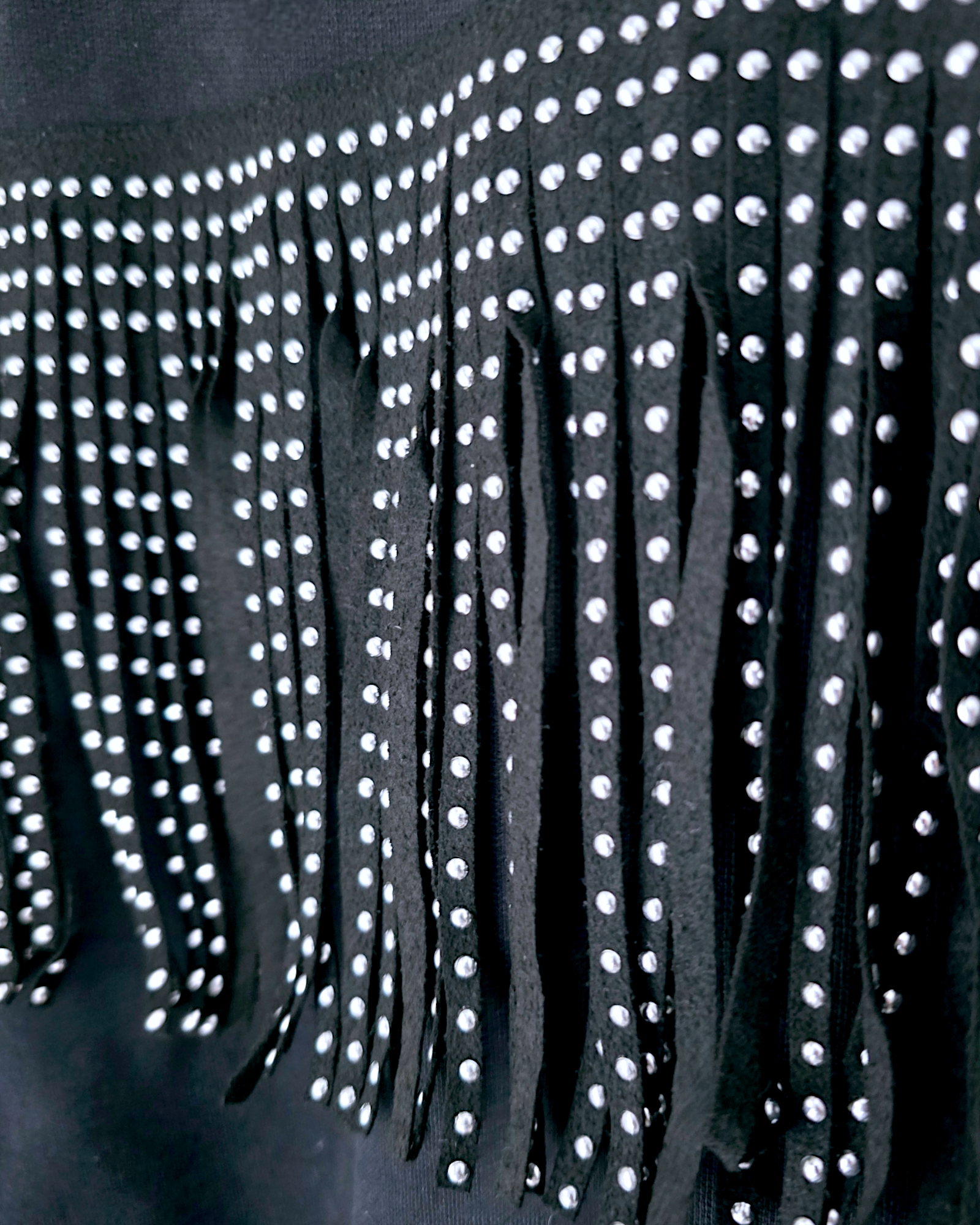 Sweat noir à franges