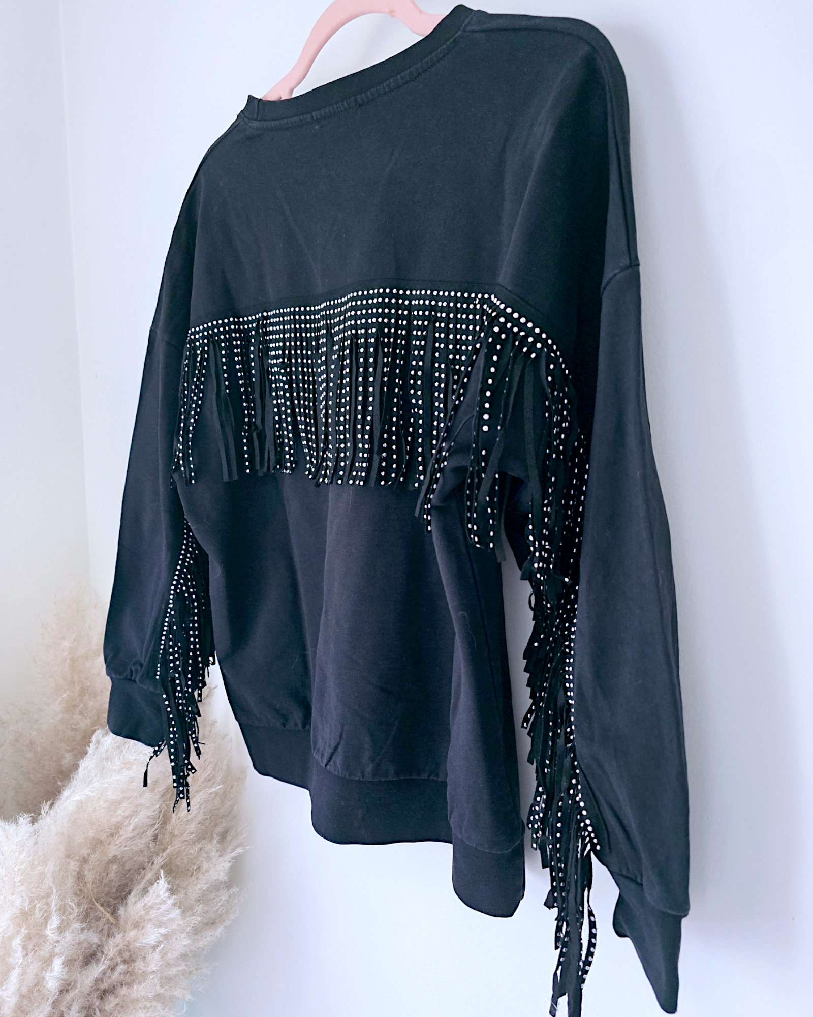 Sweat noir à franges
