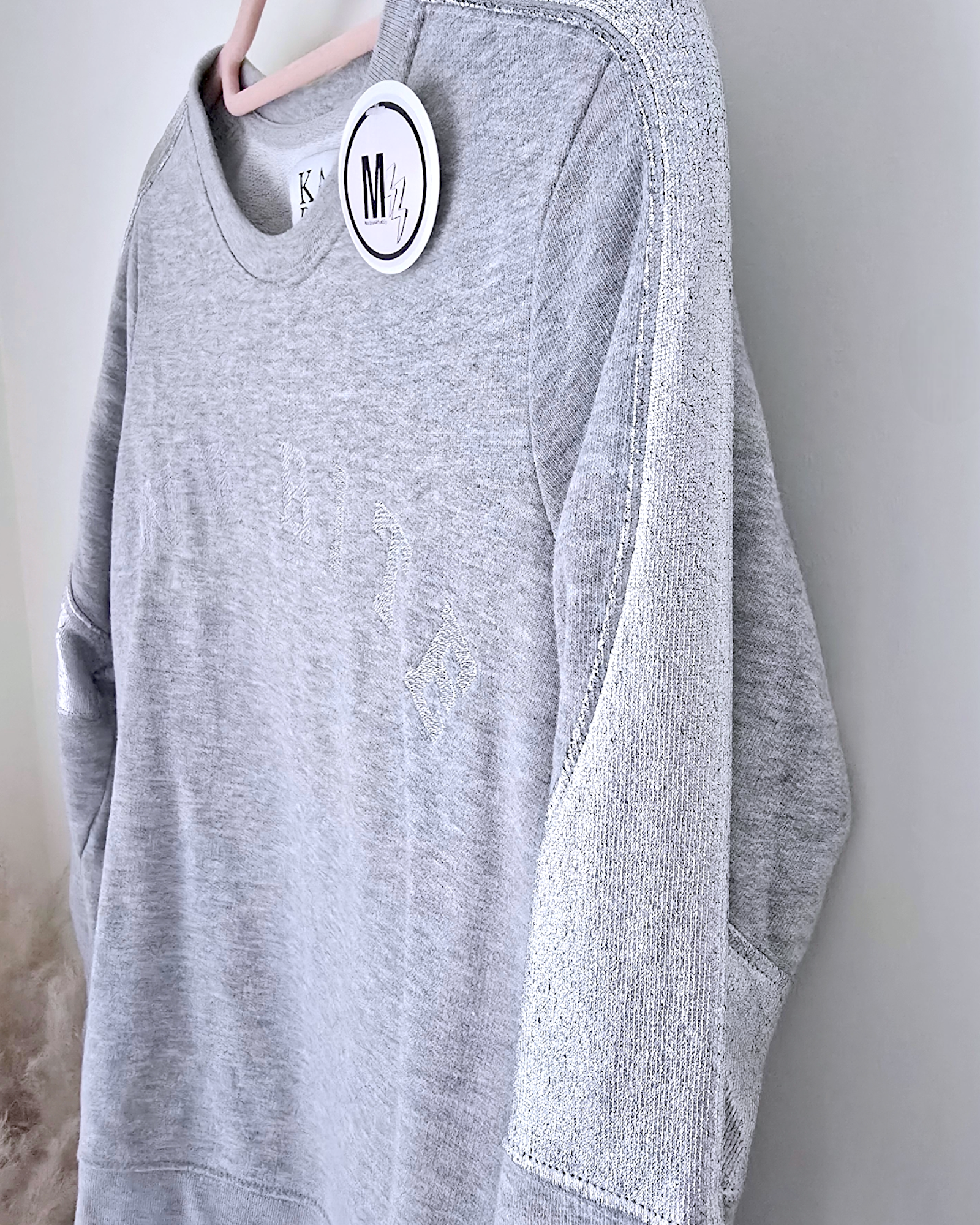 Sweat gris argenté