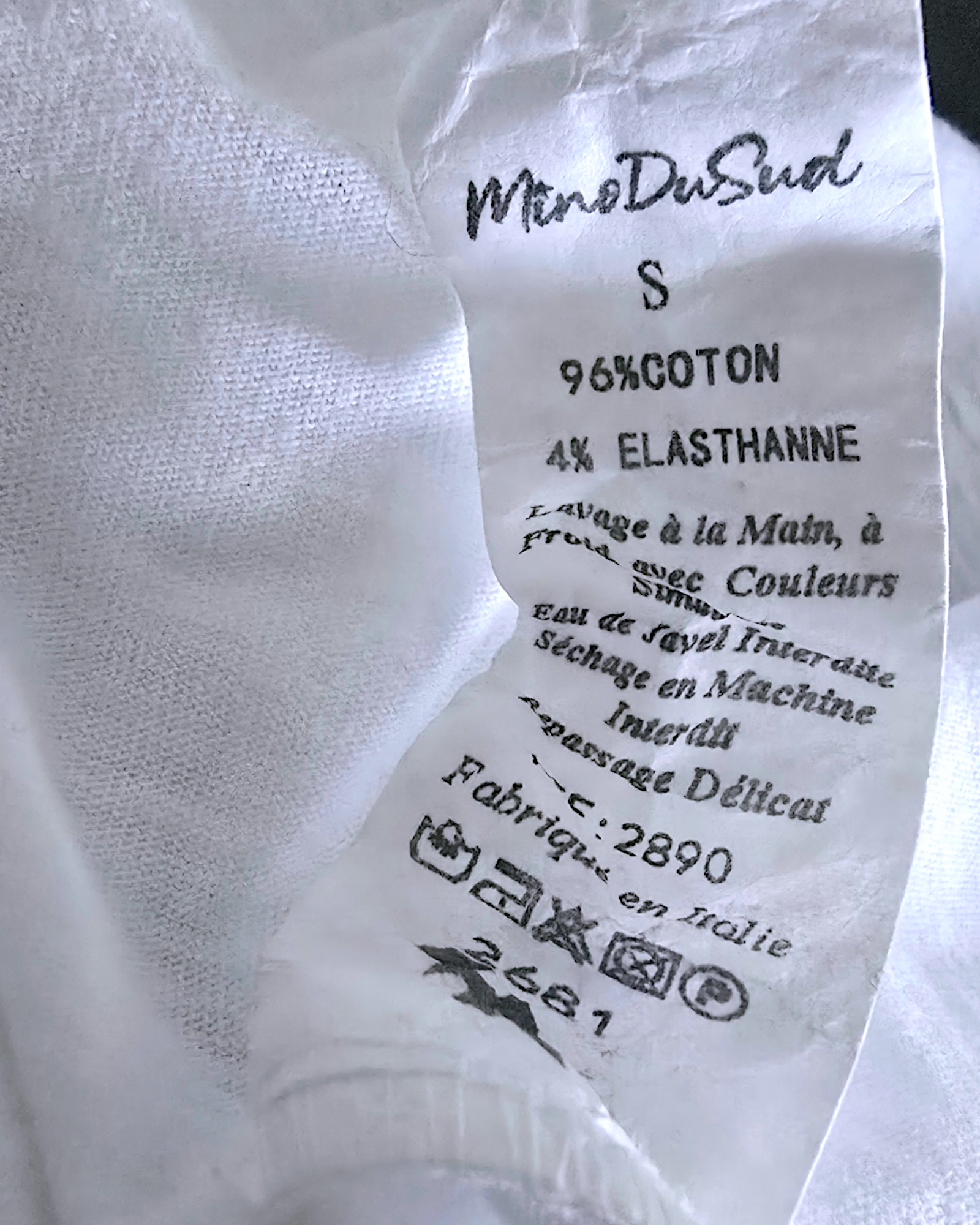 Tee-shirt col V à tag