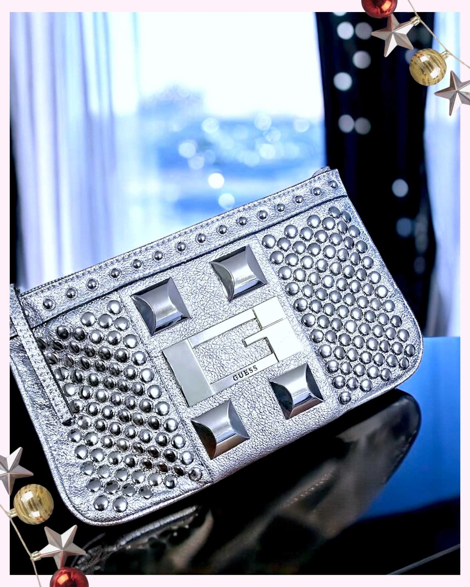 Pochette star cloutée