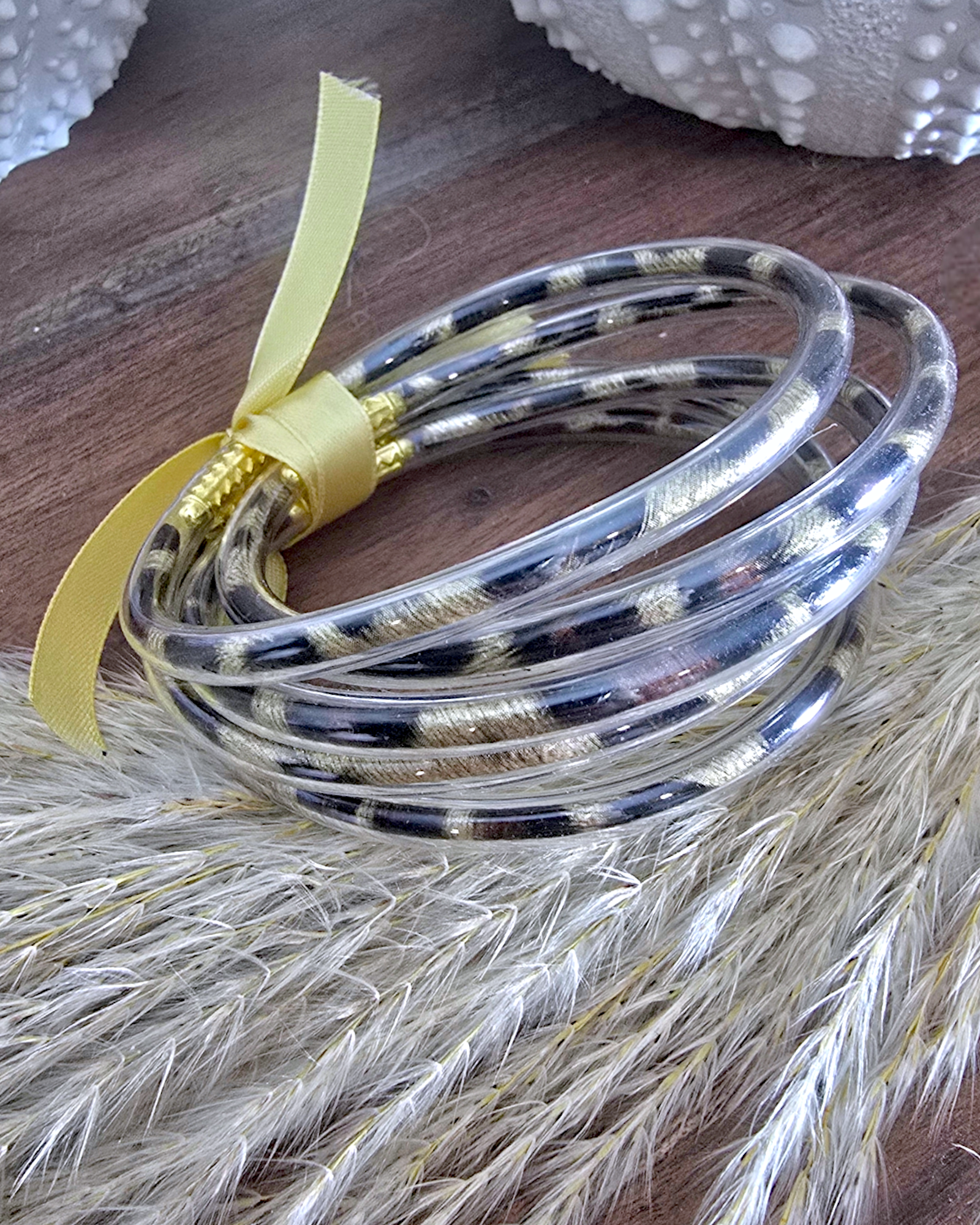 Lot de bracelets
