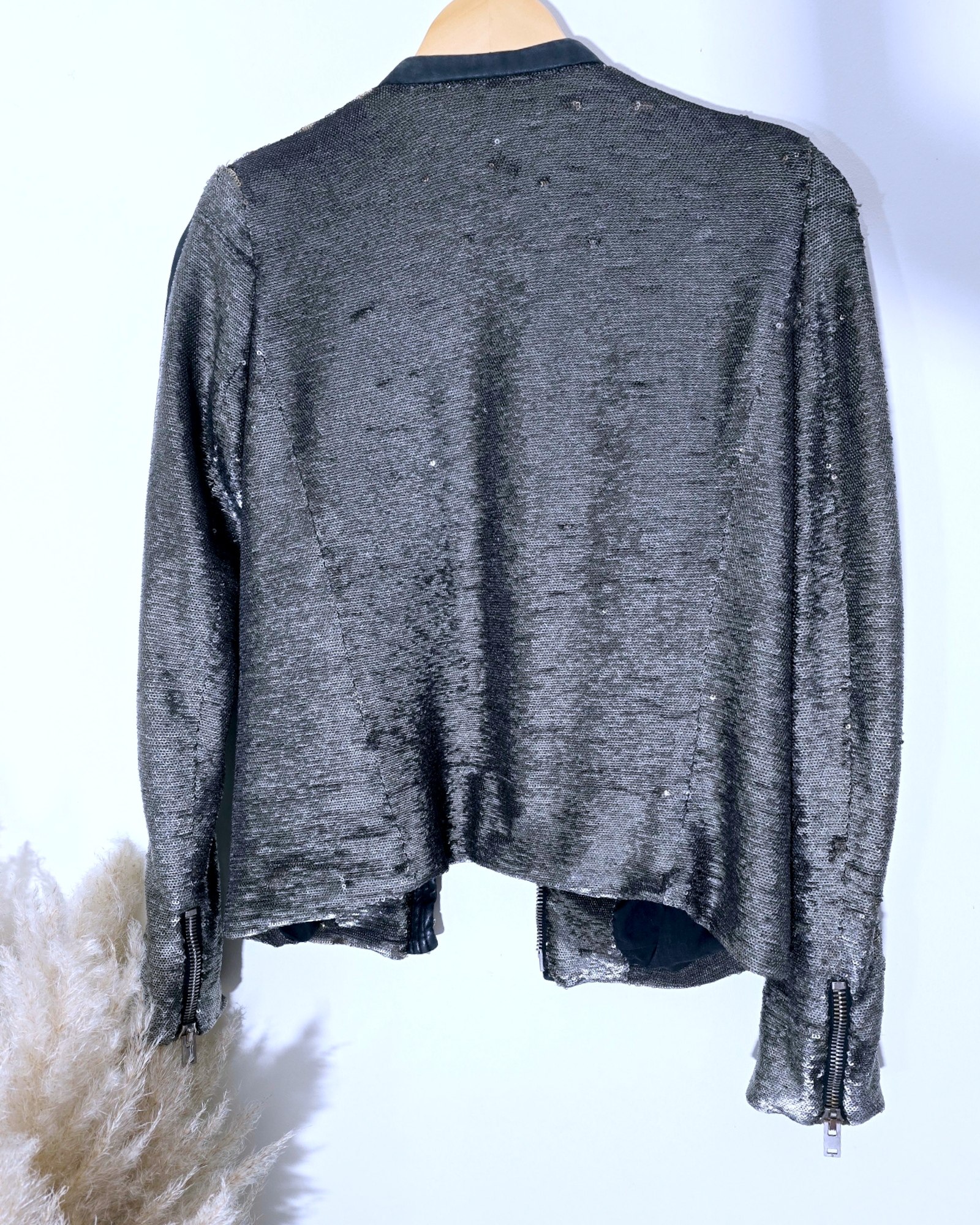 Veste cuir à sequins