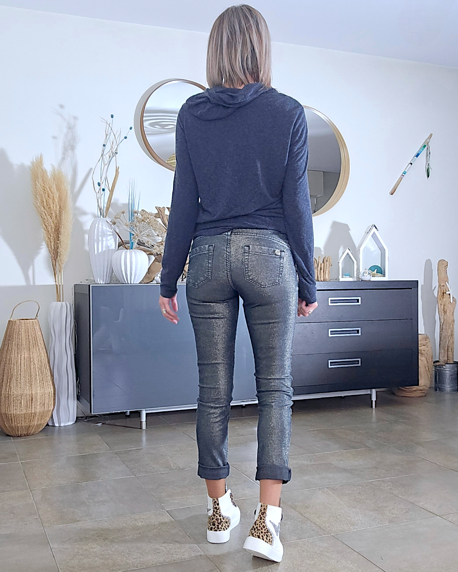 Sweat tee-shirt stay
