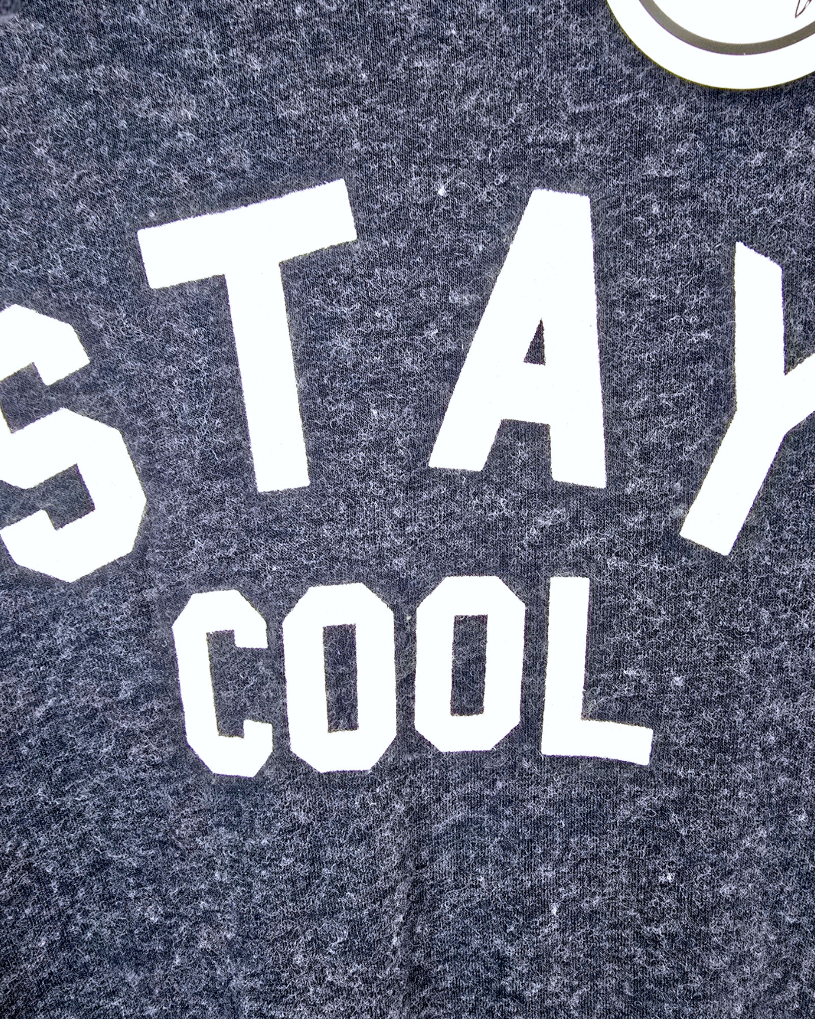 Sweat tee-shirt stay