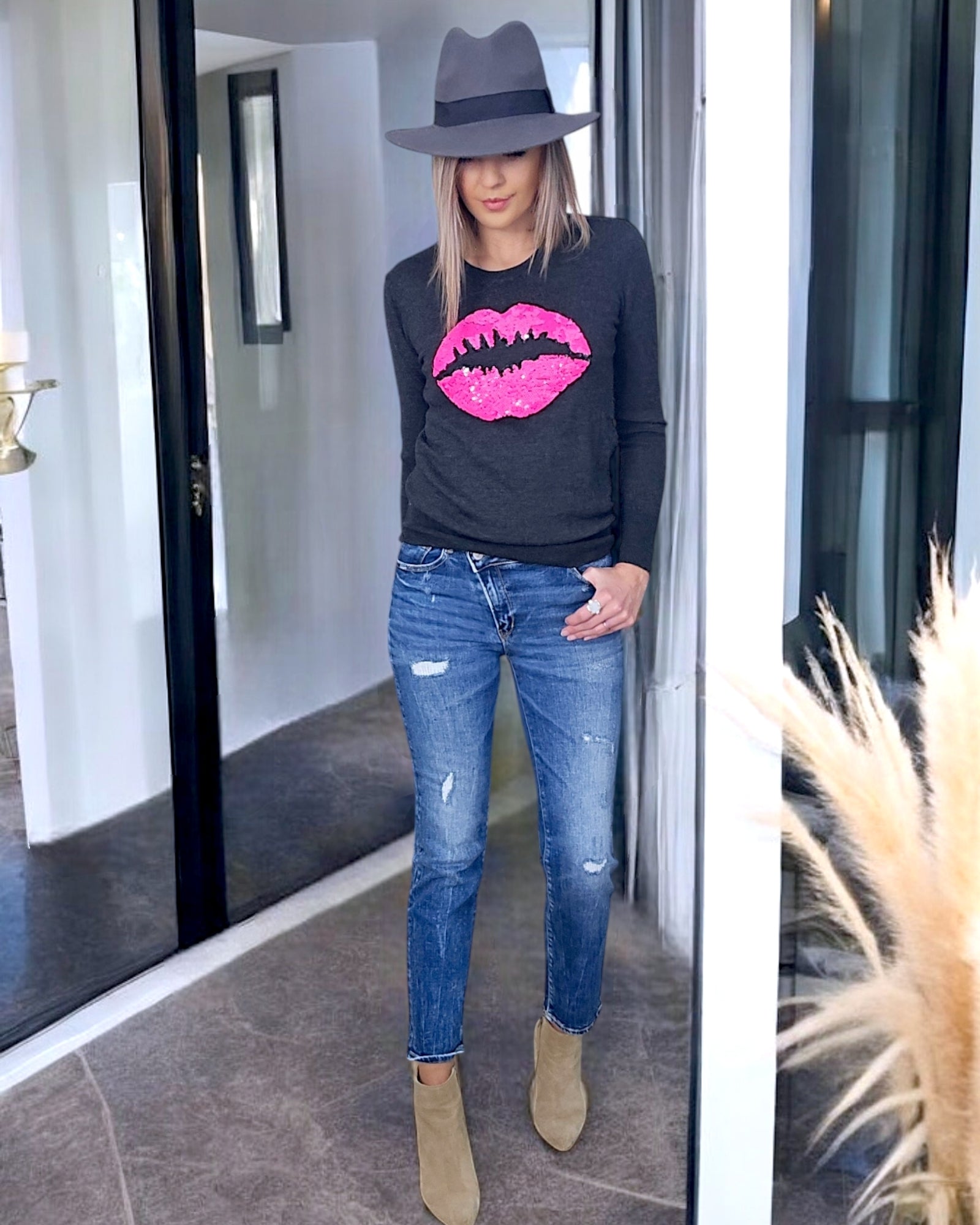 Pull bouche rose fluo