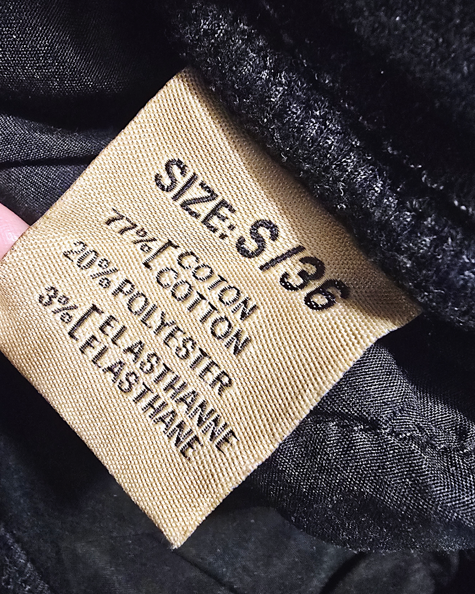 Pantalon slim noir huilé