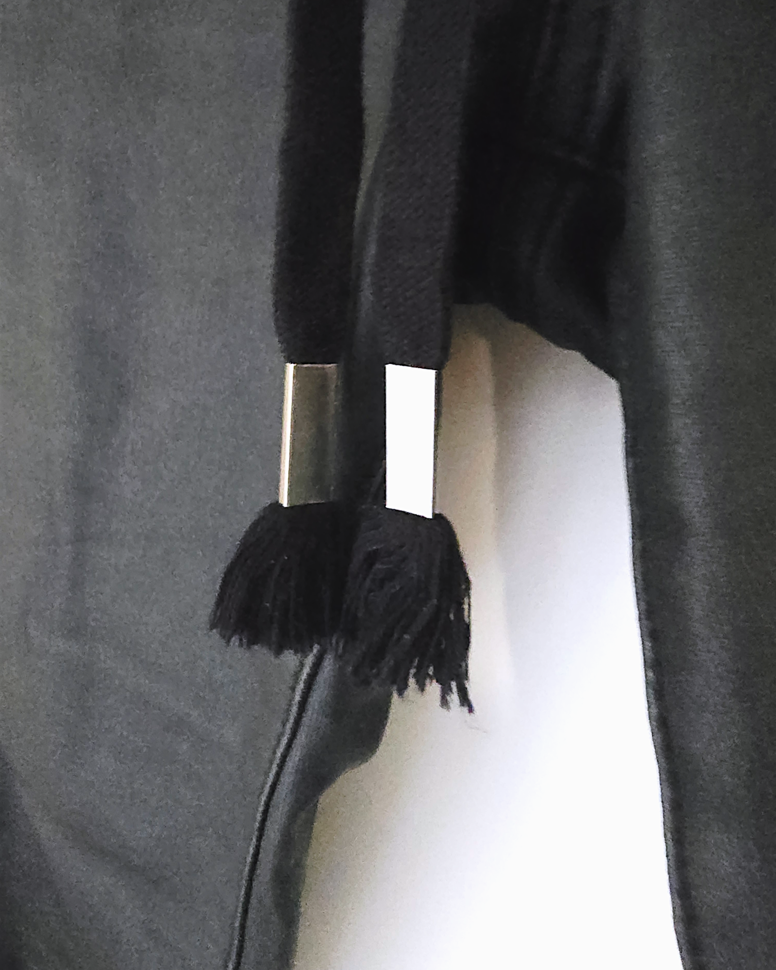 Pantalon slim noir huilé