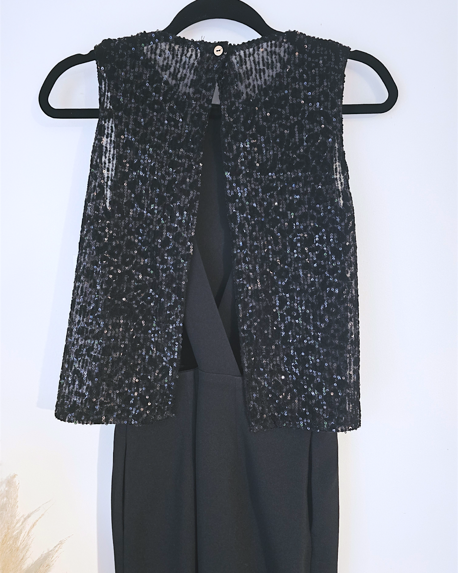 Combinaison noire dos ouvert Made in France - 𝐌𝐚𝐫𝐢𝐧𝐚𝟒𝟒𝐟𝐚𝐦𝐢𝐥𝐲