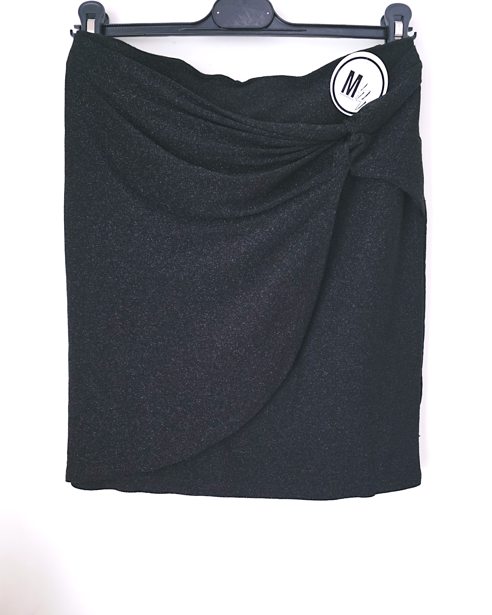 Jupe portefeuille noire et argentée - 𝐌𝐚𝐫𝐢𝐧𝐚𝟒𝟒𝐟𝐚𝐦𝐢𝐥𝐲