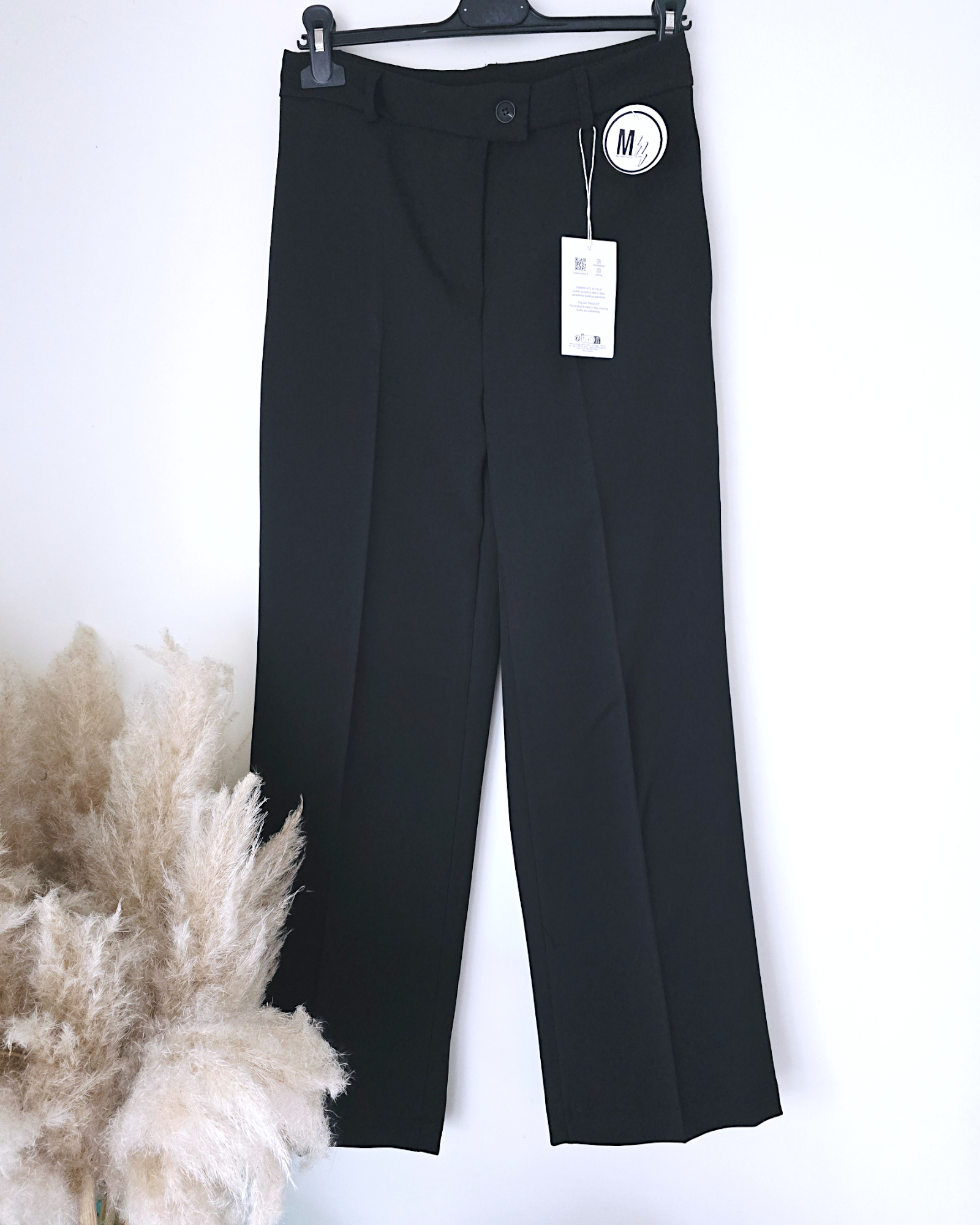 Pantalon noir à jambes larges