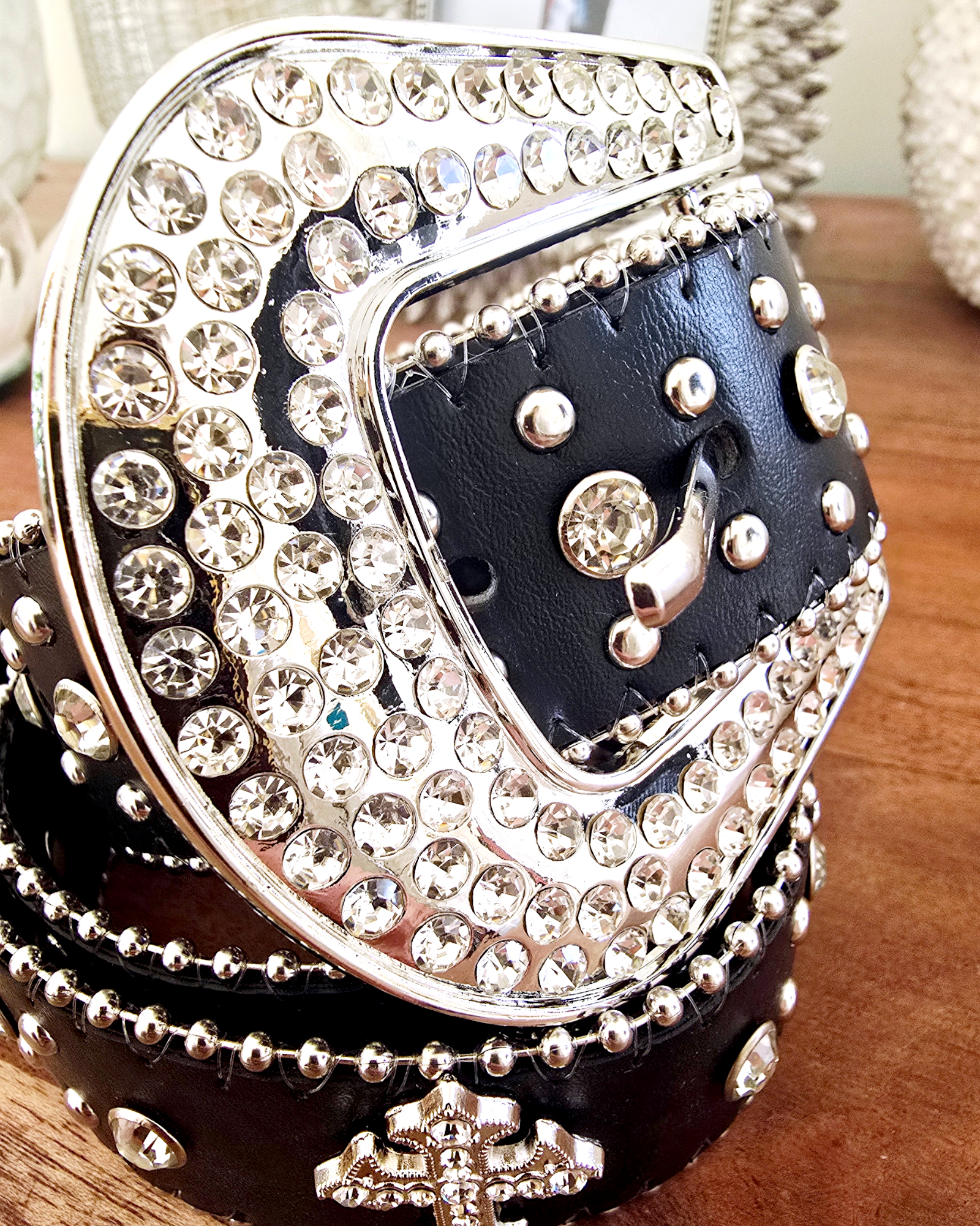 Ceinture noire avec croix - 𝐌𝐚𝐫𝐢𝐧𝐚𝟒𝟒𝐟𝐚𝐦𝐢𝐥𝐲