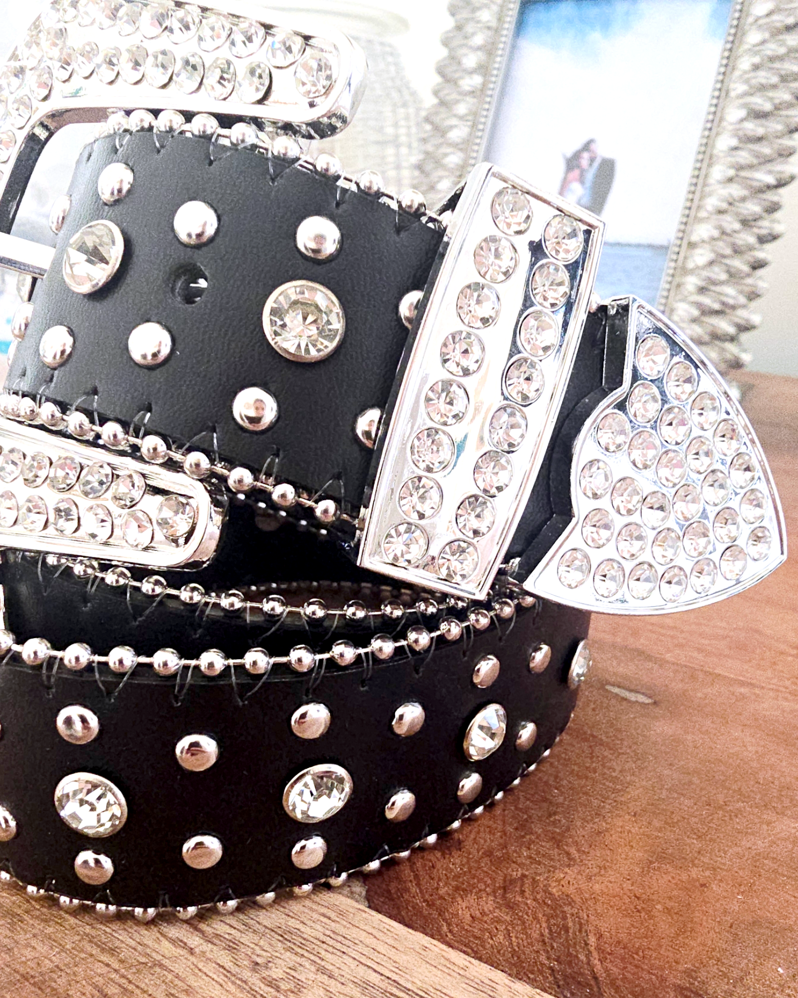 Ceinture noire avec croix - 𝐌𝐚𝐫𝐢𝐧𝐚𝟒𝟒𝐟𝐚𝐦𝐢𝐥𝐲