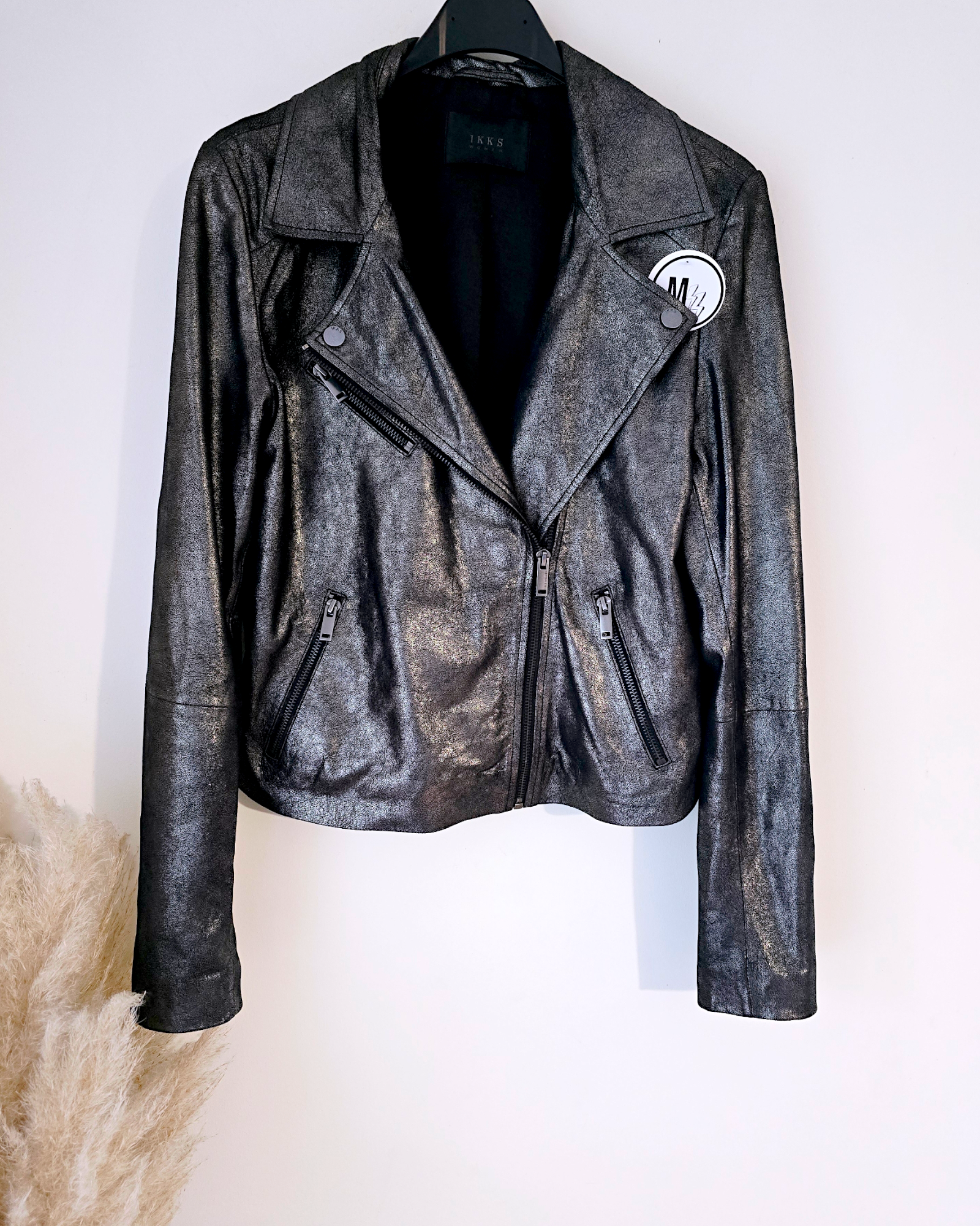 Perfecto cuir noir argenté