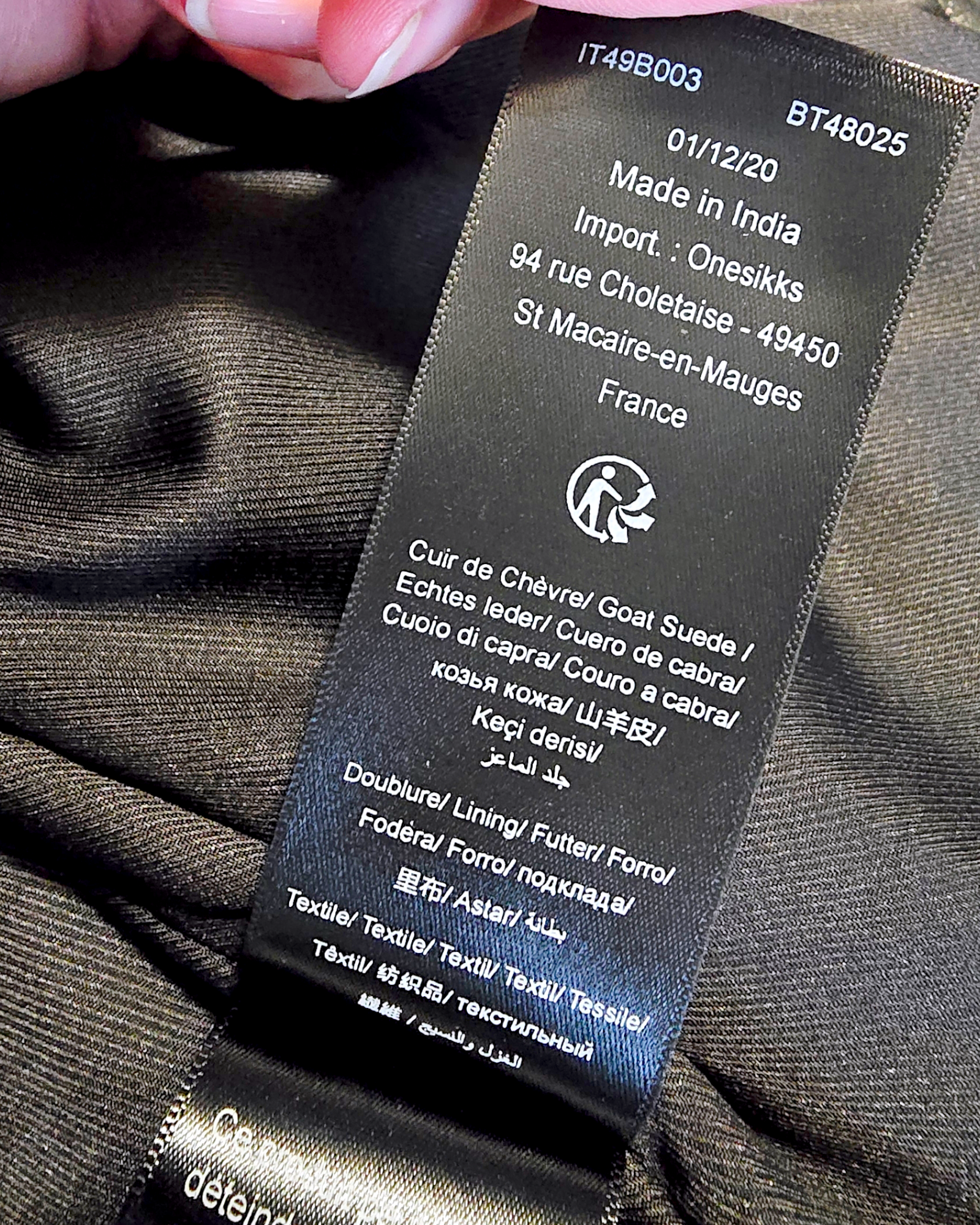 Perfecto cuir noir argenté