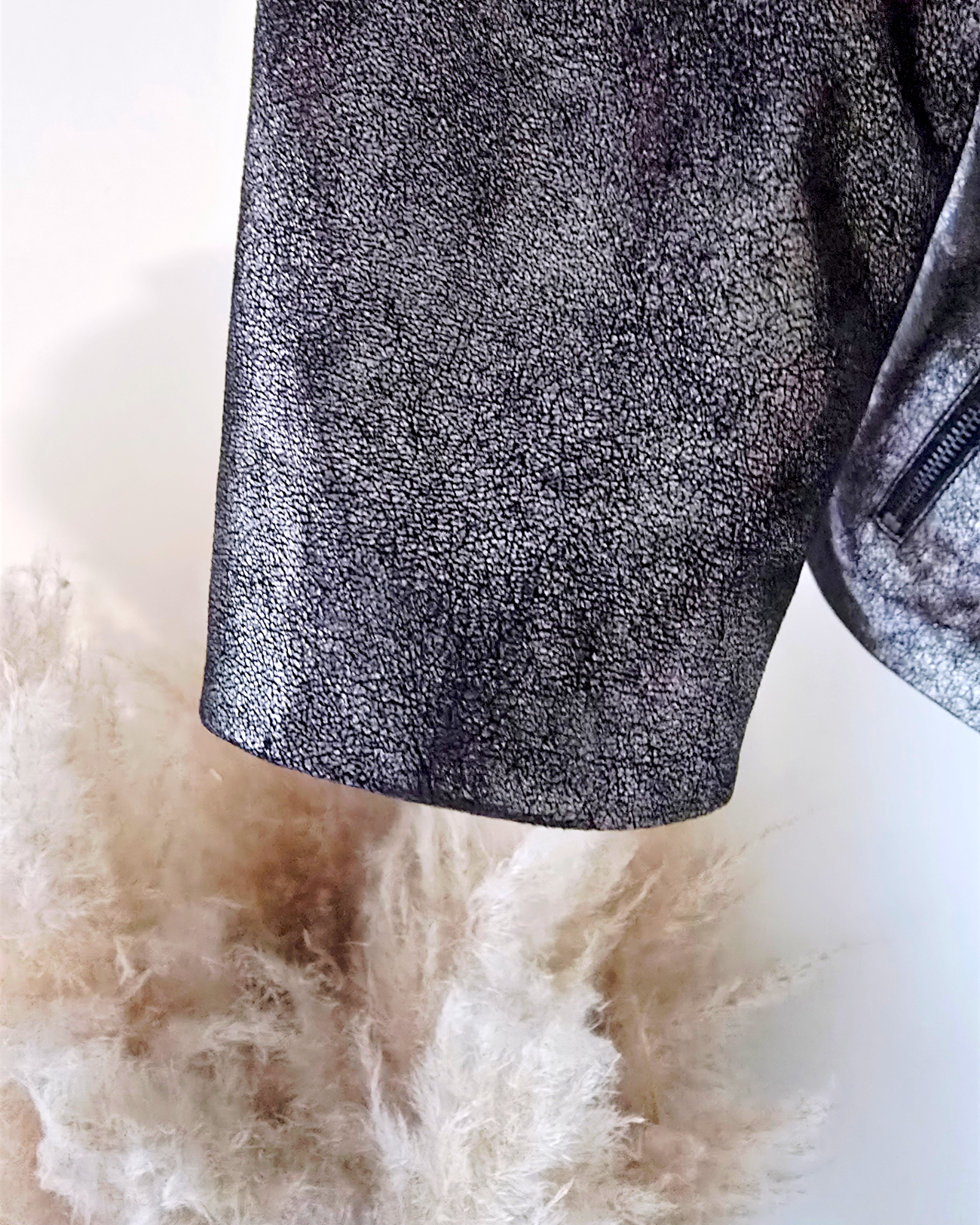 Perfecto cuir noir argenté