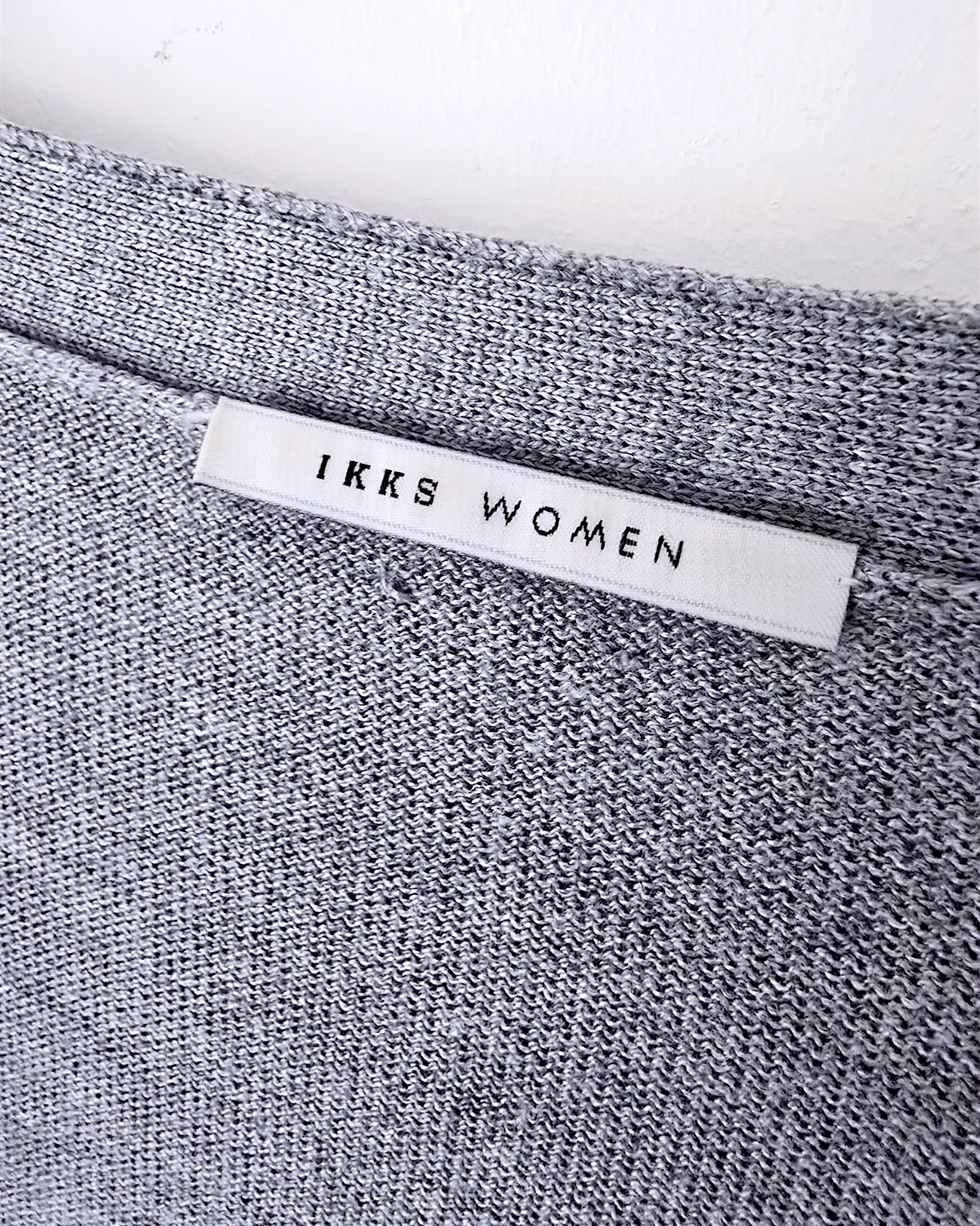 Cardigan gris éclair strass - 𝐌𝐚𝐫𝐢𝐧𝐚𝟒𝟒𝐟𝐚𝐦𝐢𝐥𝐲