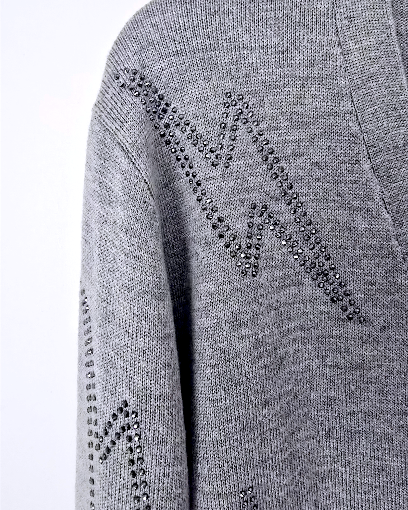 Cardigan gris éclair strass - 𝐌𝐚𝐫𝐢𝐧𝐚𝟒𝟒𝐟𝐚𝐦𝐢𝐥𝐲