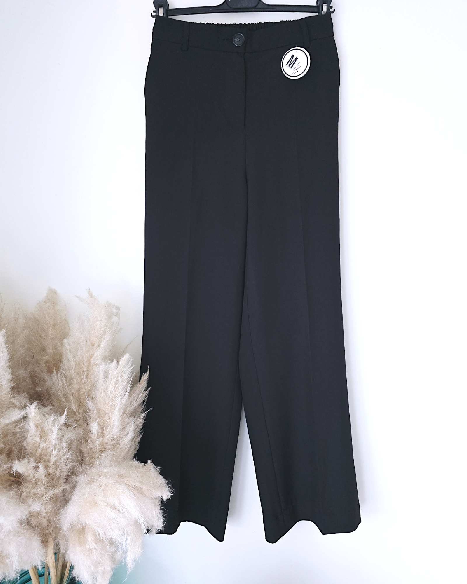 Pantalon chic noir à jambes larges - 𝐌𝐚𝐫𝐢𝐧𝐚𝟒𝟒𝐟𝐚𝐦𝐢𝐥𝐲