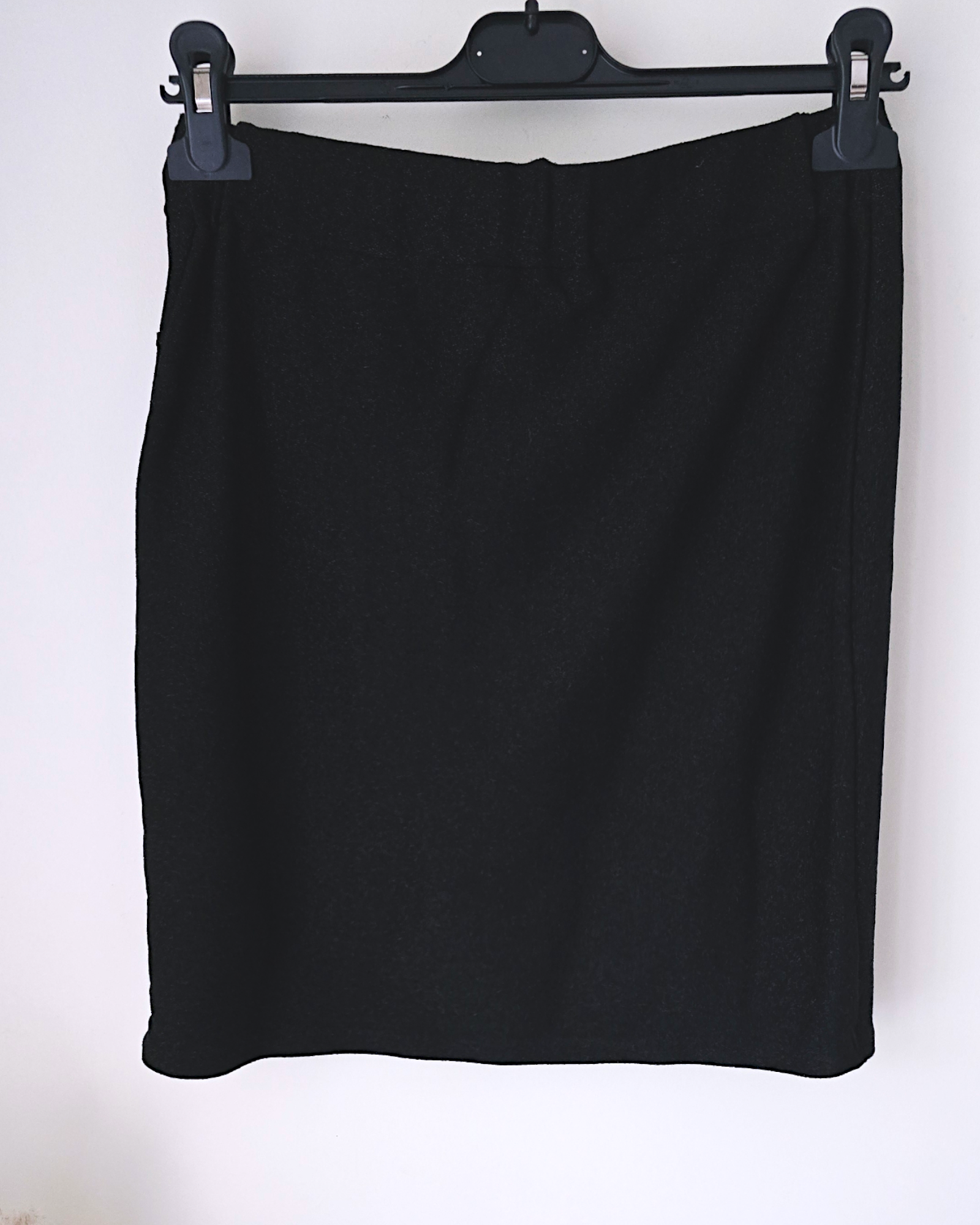 Jupe portefeuille noire et argentée - 𝐌𝐚𝐫𝐢𝐧𝐚𝟒𝟒𝐟𝐚𝐦𝐢𝐥𝐲