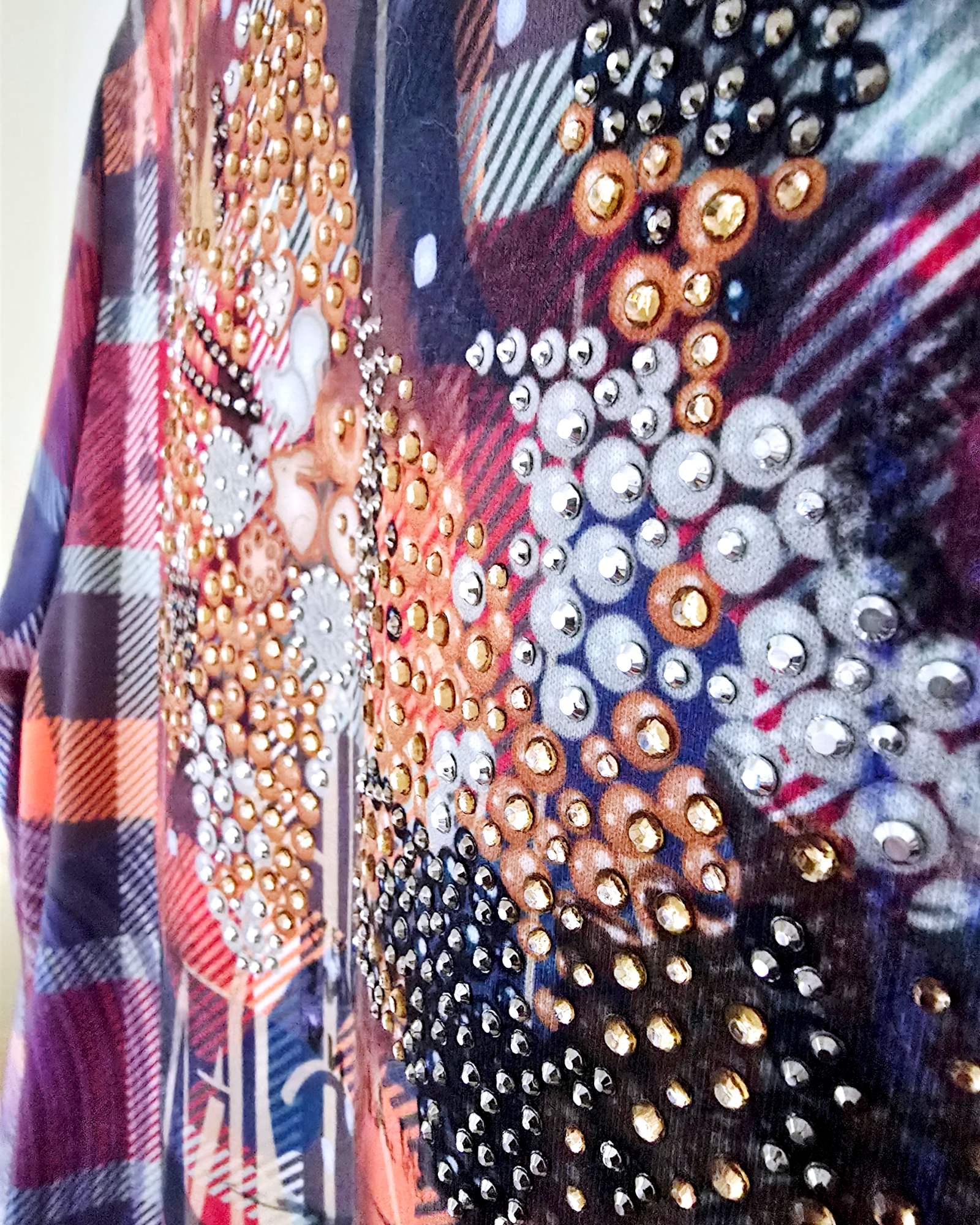 Veste cintrée à carreaux et strass - 𝐌𝐚𝐫𝐢𝐧𝐚𝟒𝟒𝐟𝐚𝐦𝐢𝐥𝐲