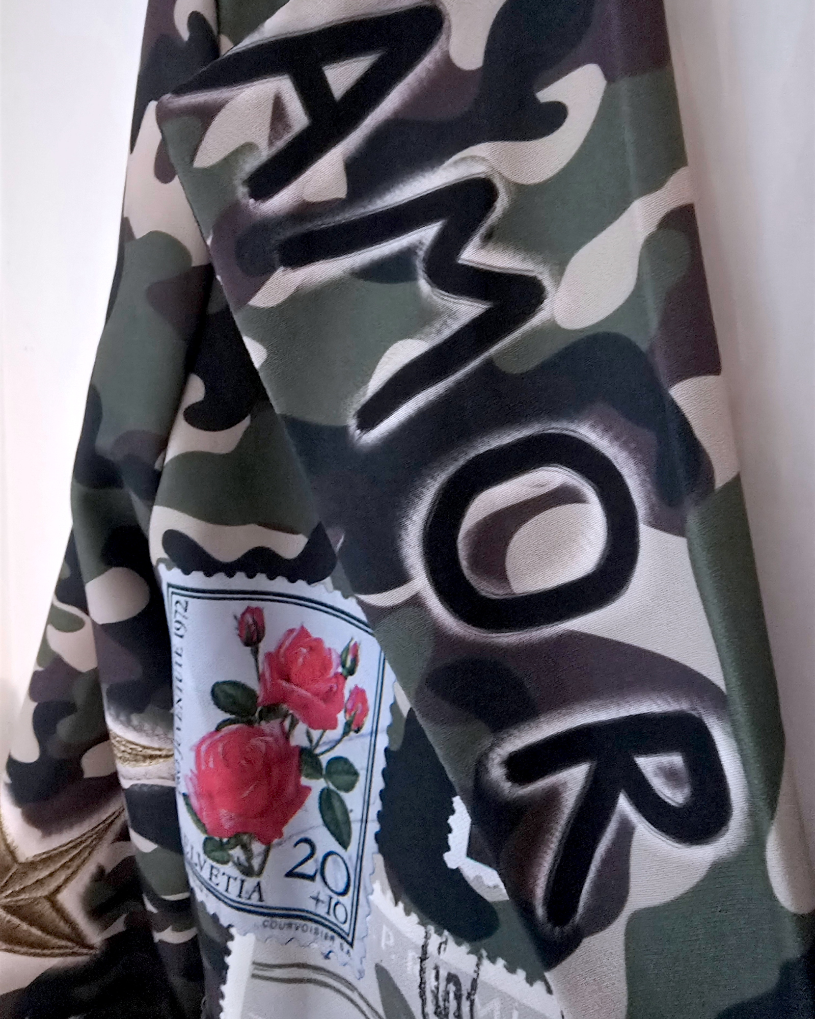 Blazer camouflage à inscriptions - 𝐌𝐚𝐫𝐢𝐧𝐚𝟒𝟒𝐟𝐚𝐦𝐢𝐥𝐲